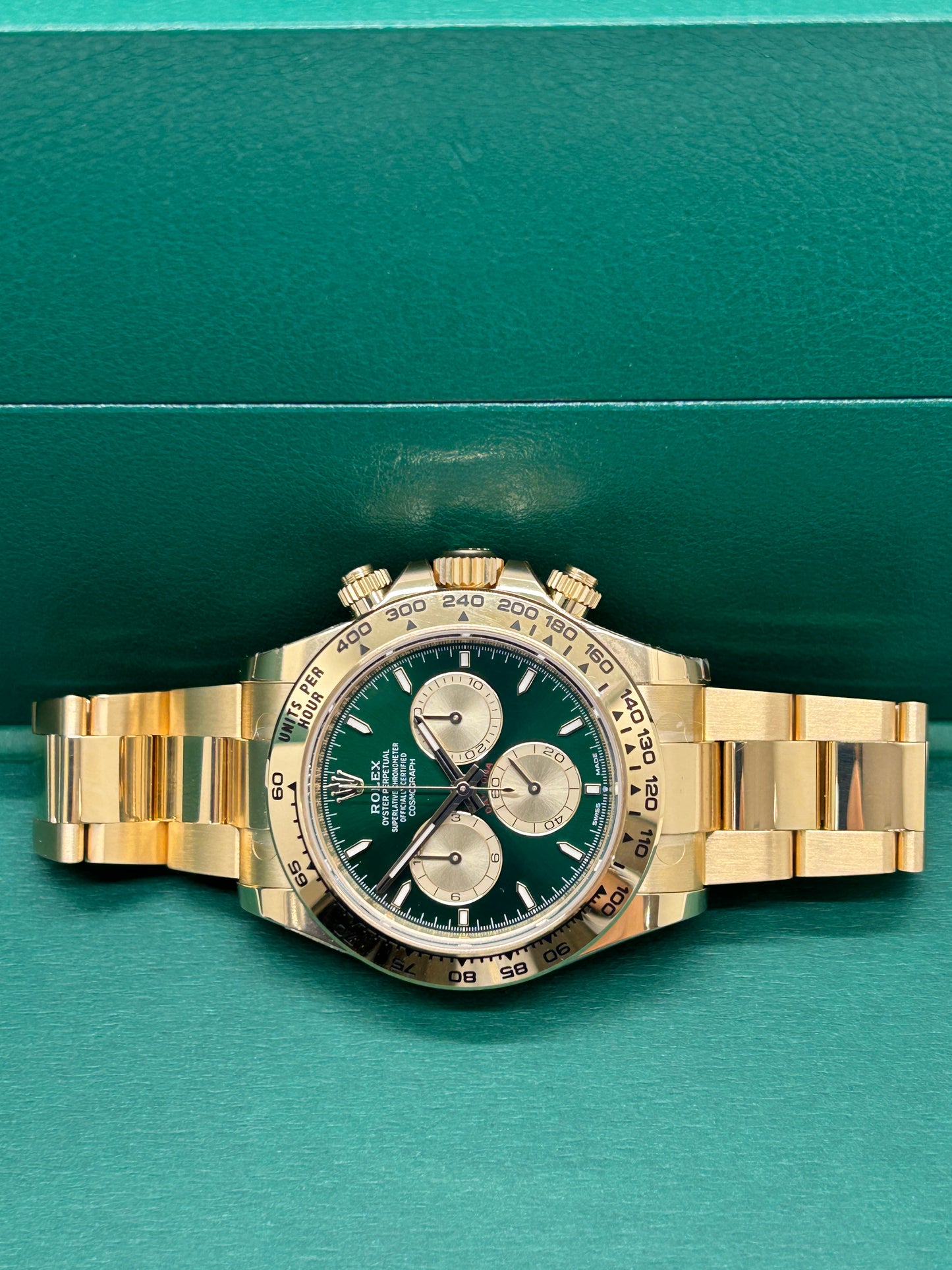 Rolex Daytona Cosmograph Daytona Green Dial 18Kt Yeallow Gold - Ref 126508 - New 2025