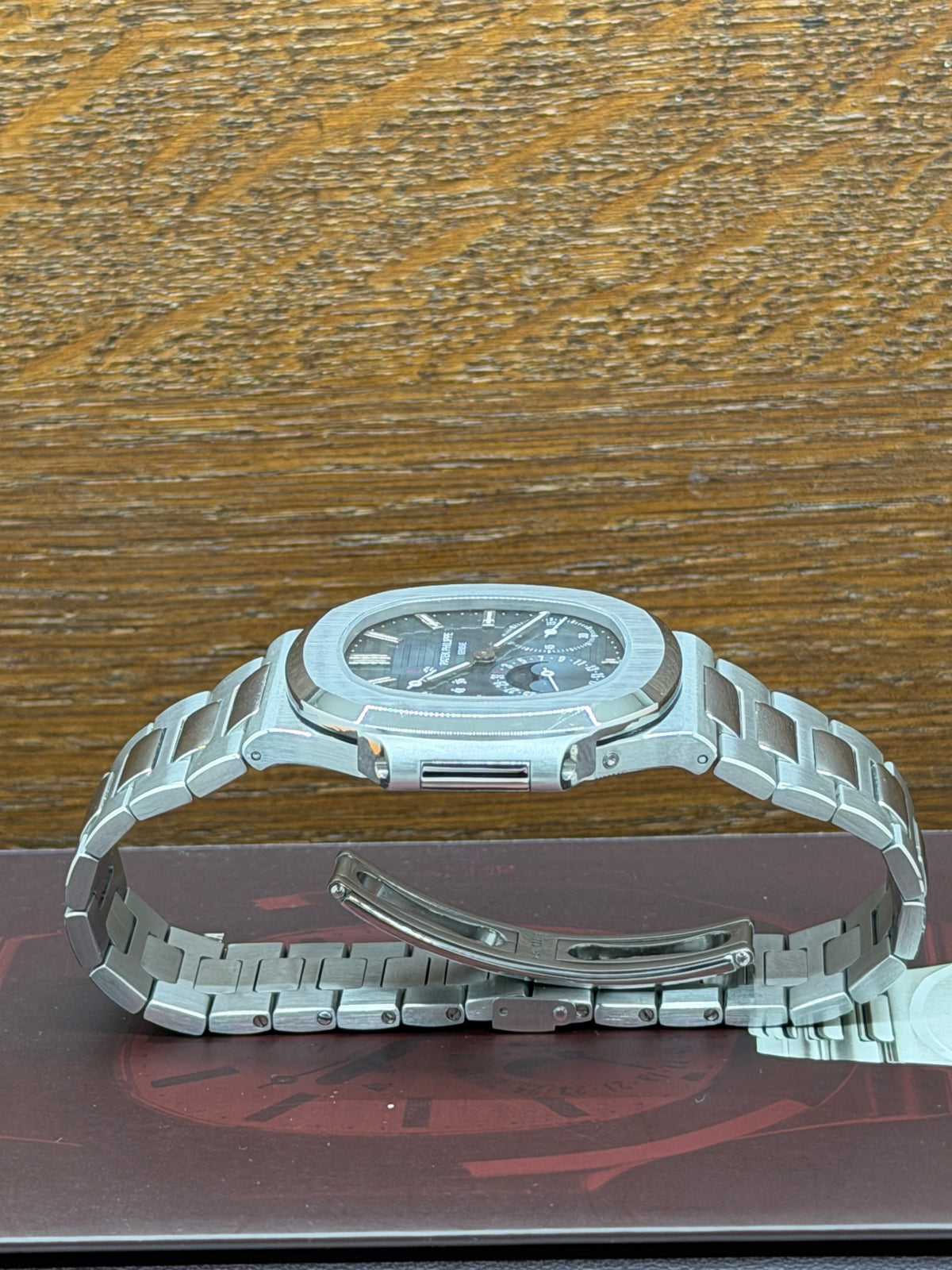 Patek Philippe Nautilus Rare Ref 3712/1A-001 - 3 Dots MK1 - Original Box & Papers - Year 2005 Top Condition