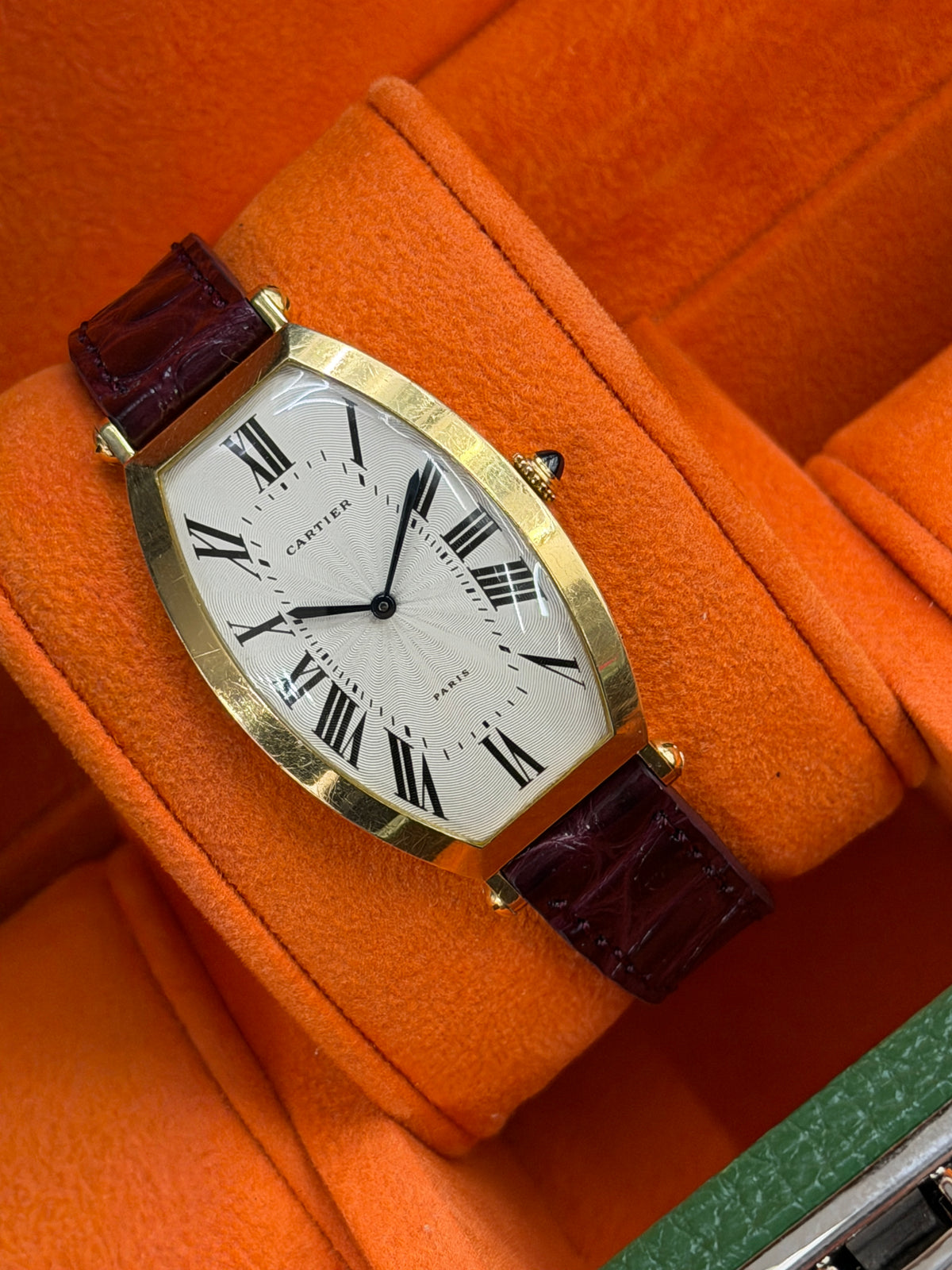 Cartier Tonneau Vintage 18Kt Yellow Gold XL - Paris Dial - 26 x 39mm - Manual Wind