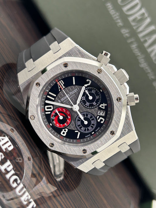 Audemars Piguet Royal Oak Chronograph City Of Sails 39mm Limited Edition - Extract AP - AP Service 2024 - Year 2003