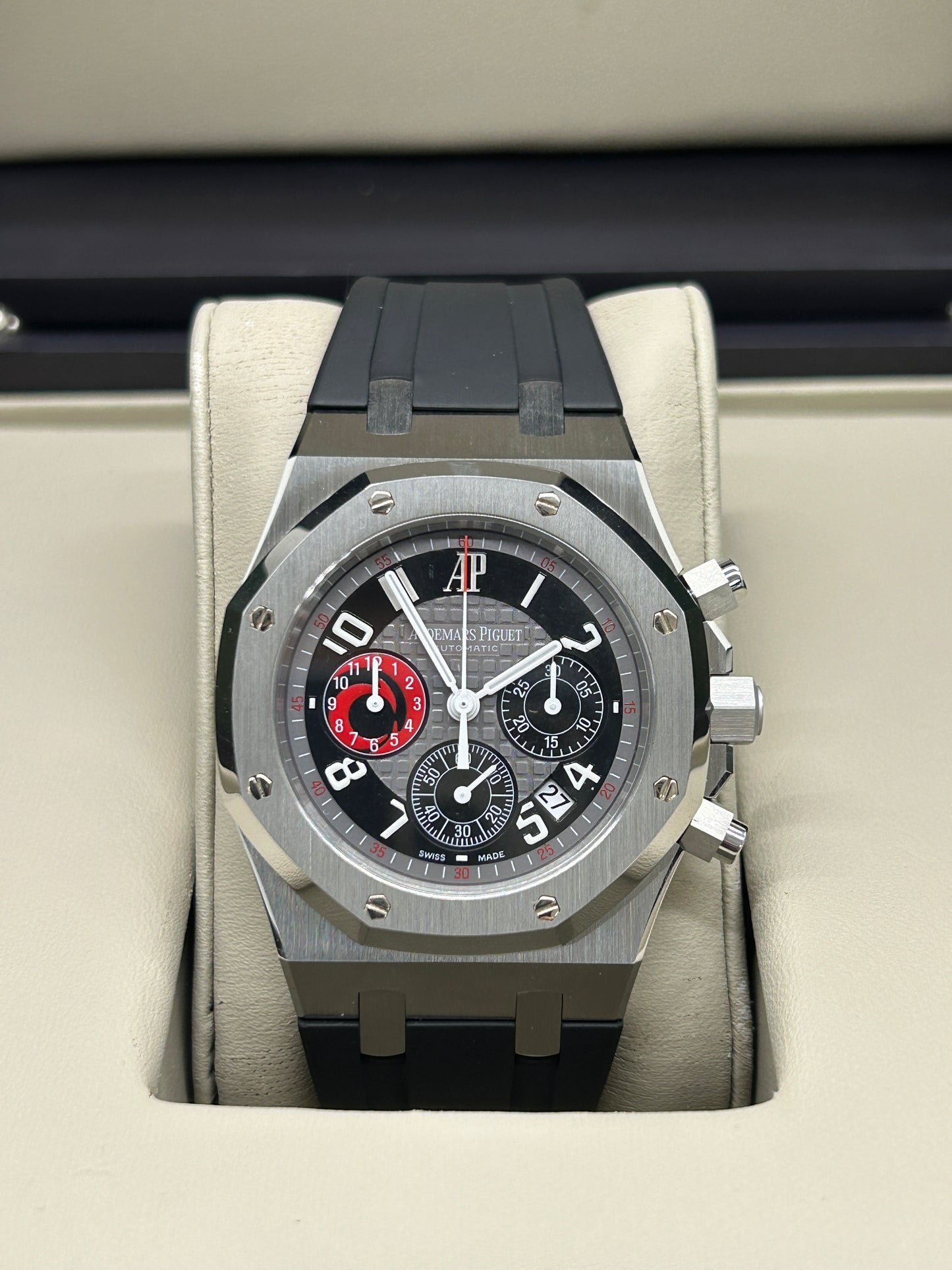 Audemars Piguet Royal Oak Chronograph City Of Sails 39mm Limited Edition - Extract AP - AP Service 2024 - Year 2003