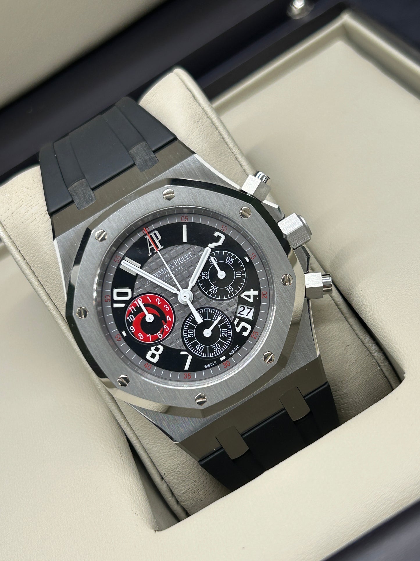 Audemars Piguet Royal Oak Chronograph City Of Sails 39mm Limited Edition - Extract AP - AP Service 2024 - Year 2003