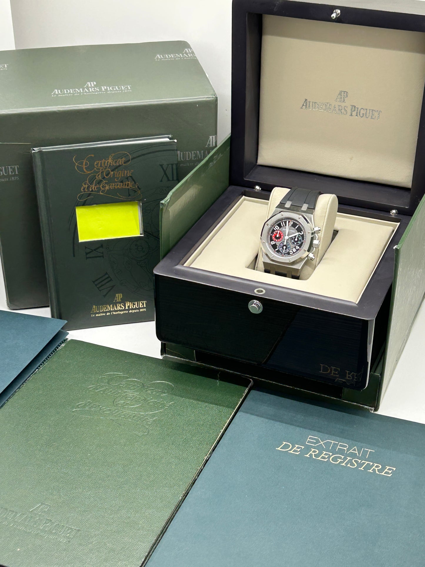 Audemars Piguet Royal Oak Chronograph City Of Sails 39mm Limited Edition - Extract AP - AP Service 2024 - Year 2003