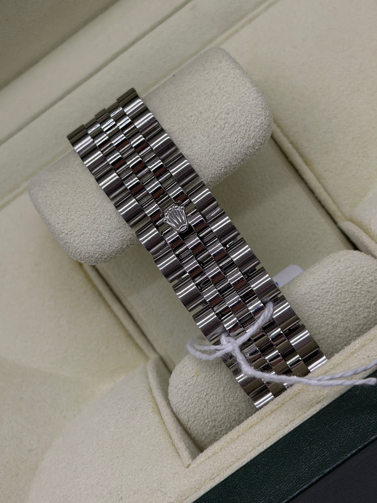 Rolex Datejust 36 - Ref 116200 - Silver Dial - Super Jubilee Bracelet - Year 2007