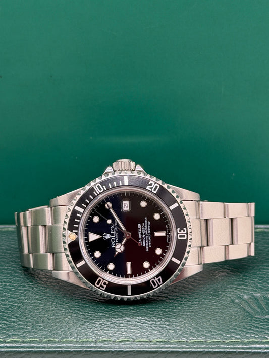 Rolex Sea-Dweller 4000 Ref 16600 - Year 1995