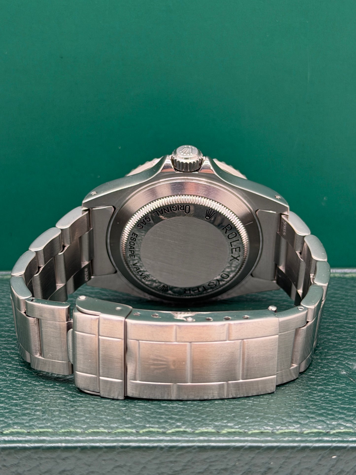 Rolex Sea-Dweller 4000 Ref 16600 - Year 1995