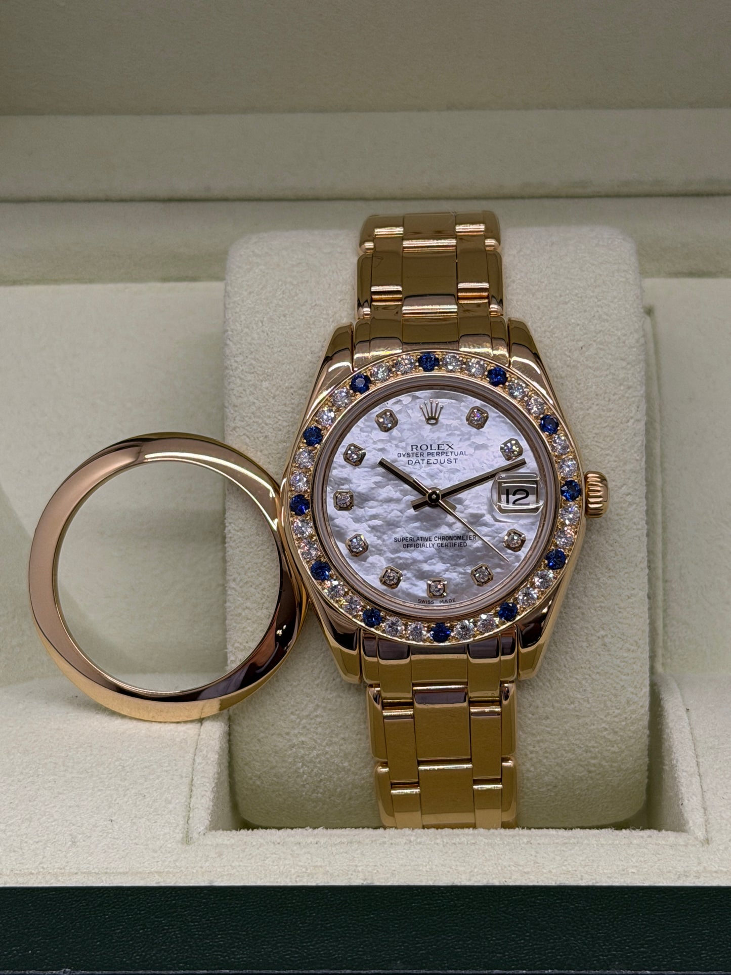 Rolex Datejust 31 - Pearlmaster - 18kt Gold - MOP & Diamond Dial - Ref 81208 - Original and Diamond Aftermarket Bezel - Year 2008