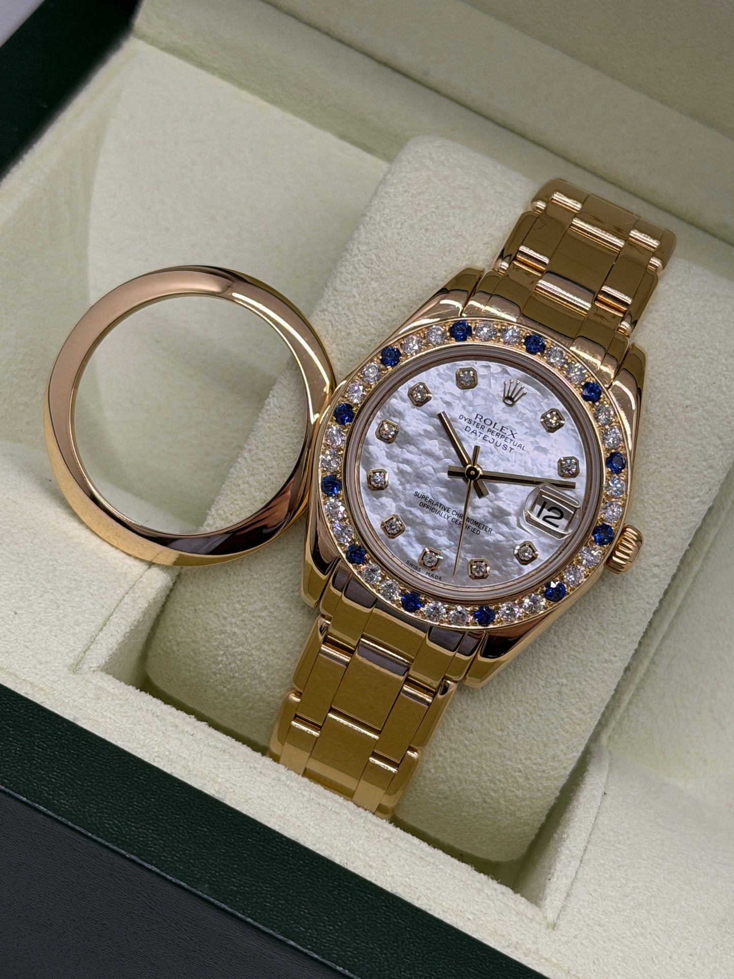 Rolex Datejust 31 - Pearlmaster - 18kt Gold - MOP & Diamond Dial - Ref 81208 - Original and Diamond Aftermarket Bezel - Year 2008