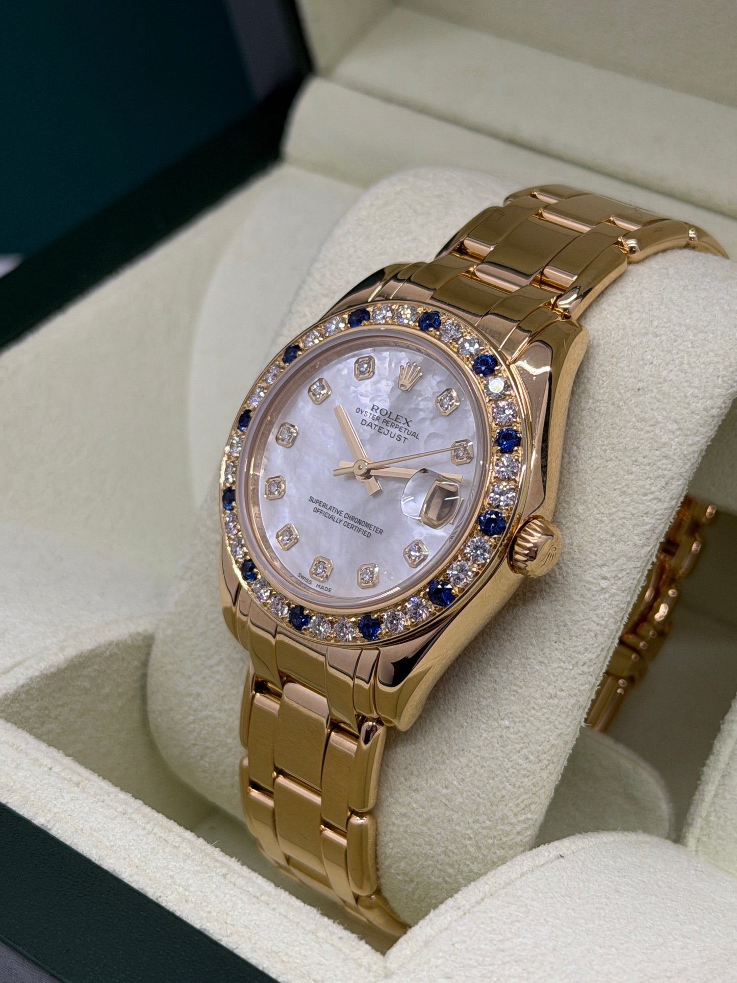 Rolex Datejust 31 - Pearlmaster - 18kt Gold - MOP & Diamond Dial - Ref 81208 - Original and Diamond Aftermarket Bezel - Year 2008