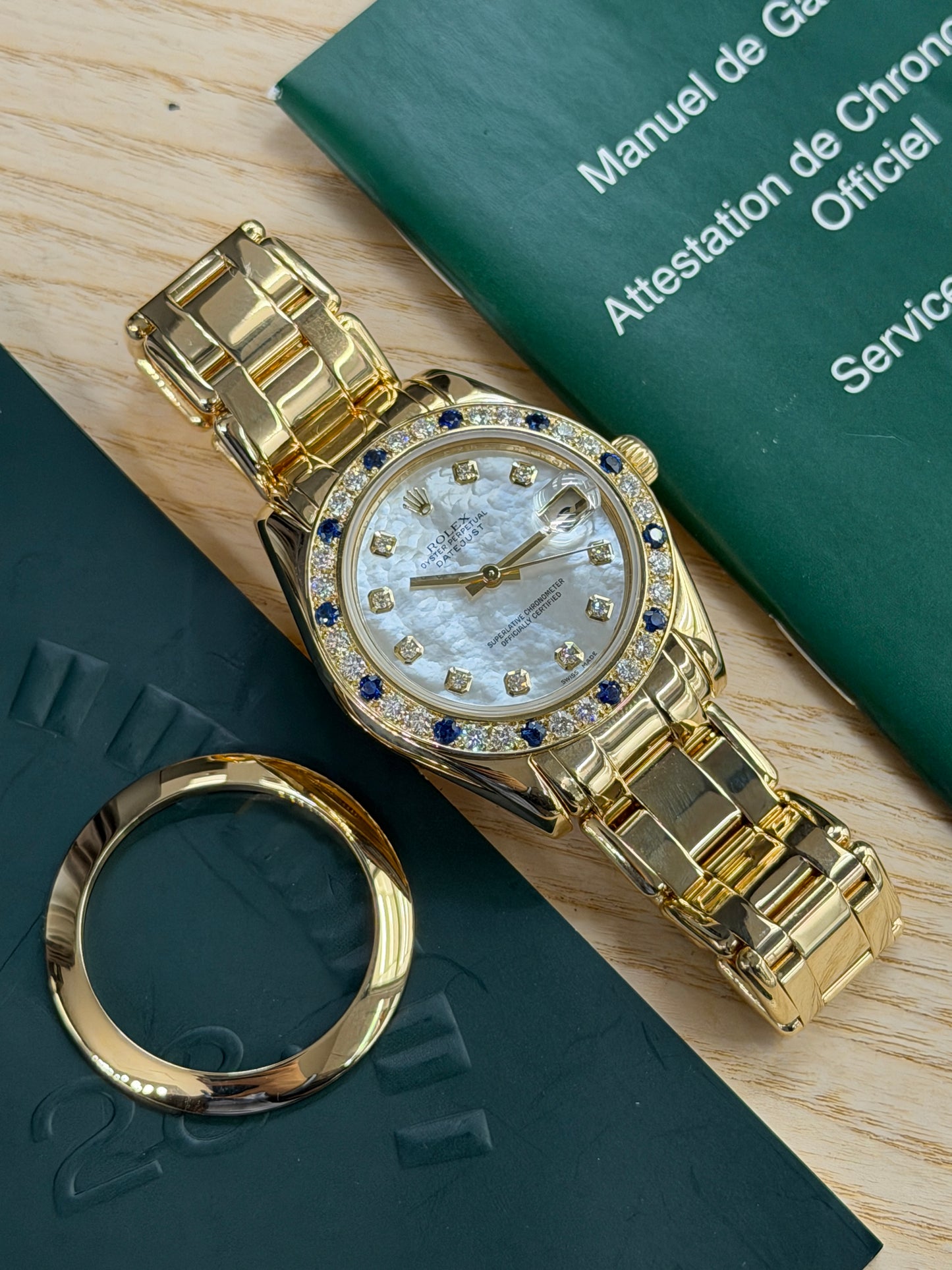 Rolex Datejust 31 - Pearlmaster - 18kt Gold - MOP & Diamond Dial - Ref 81208 - Original and Diamond Aftermarket Bezel - Year 2008