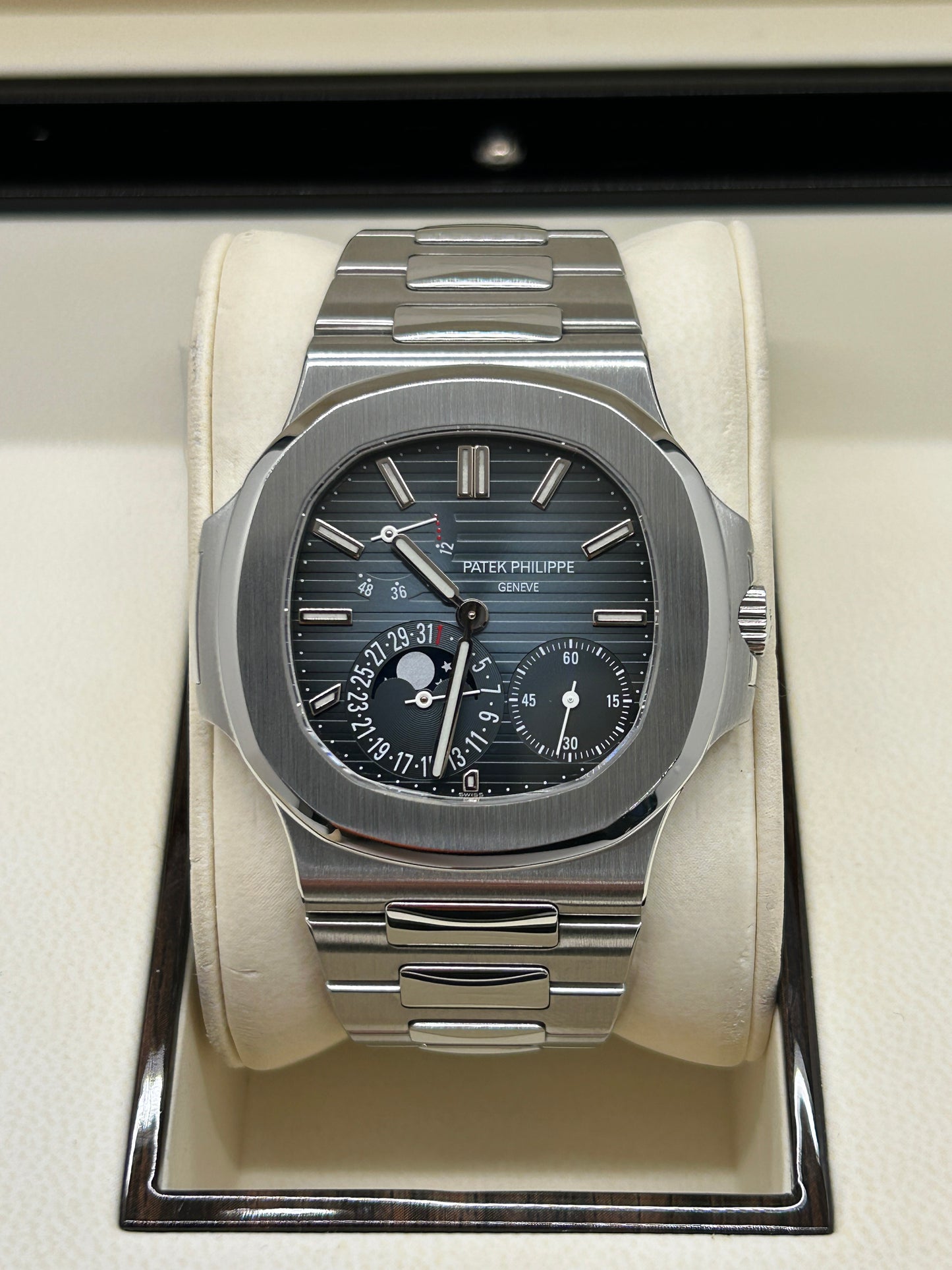 Patek Philippe Nautilus - Blue Dial - Ref 5712/1A-001 - Year 2010