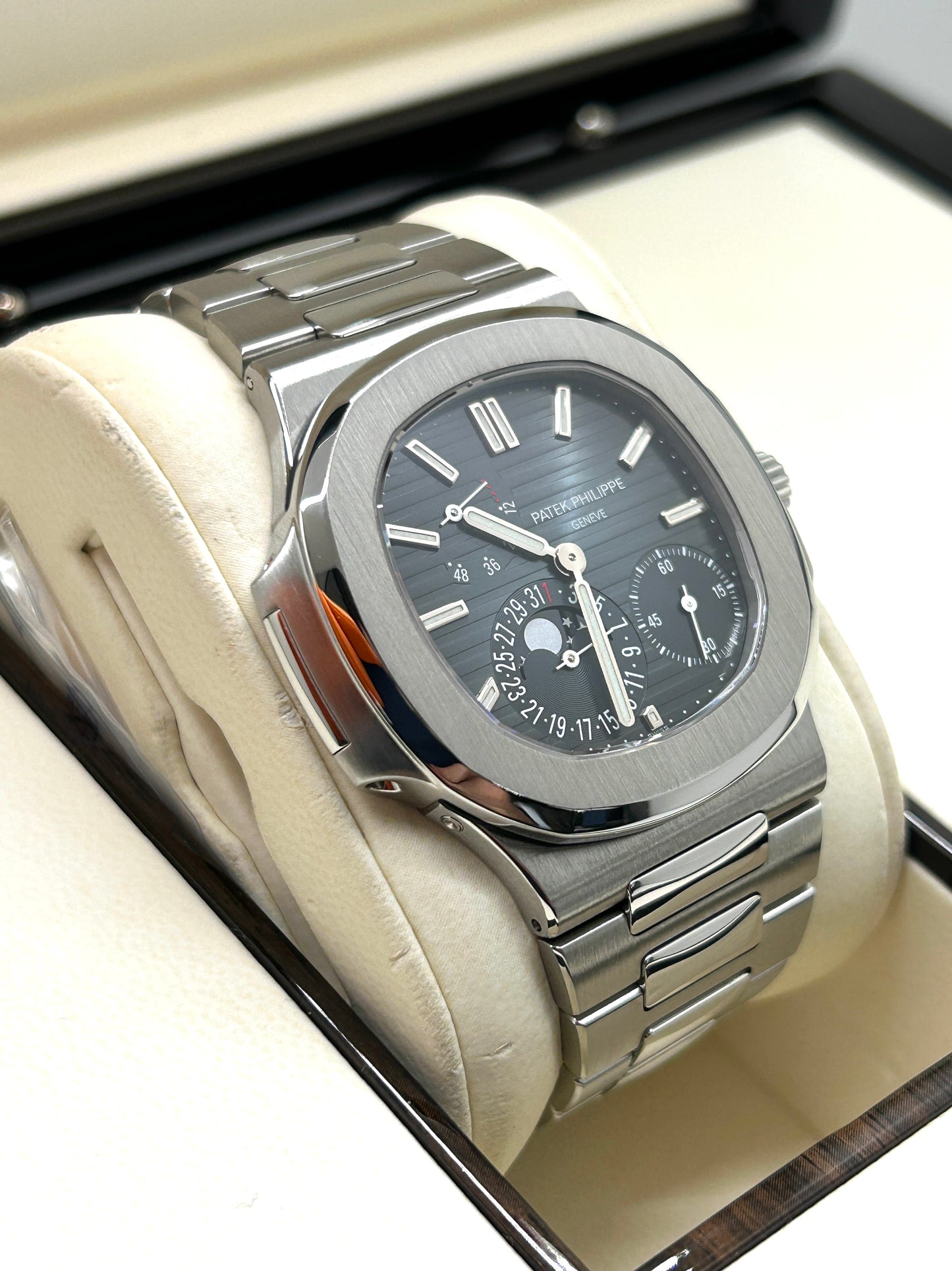 Patek Philippe Nautilus - Blue Dial - Ref 5712/1A-001 - Year 2010