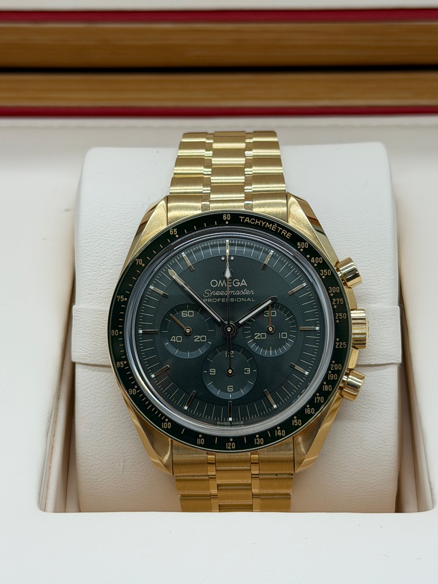 Omega Speedmaster Professional Moonwatch Moonshine - Green Dial Ref.310.60.42.50.10.001 - Unworn 2025