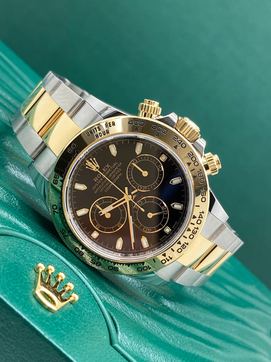 Rolex Daytona - 18Kt Yellow Gold - Black Dial - Ref 116503 - Year 2021