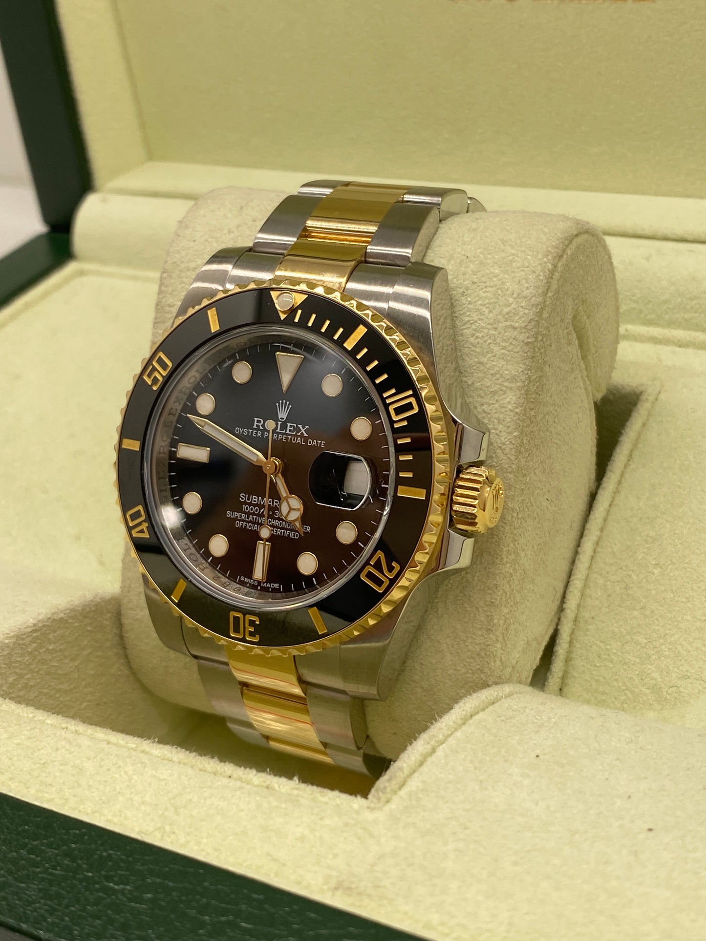 Rolex Submariner Date - 18Kt Yellow Gold - Black Dial - Ref 116613LN - Year 2014