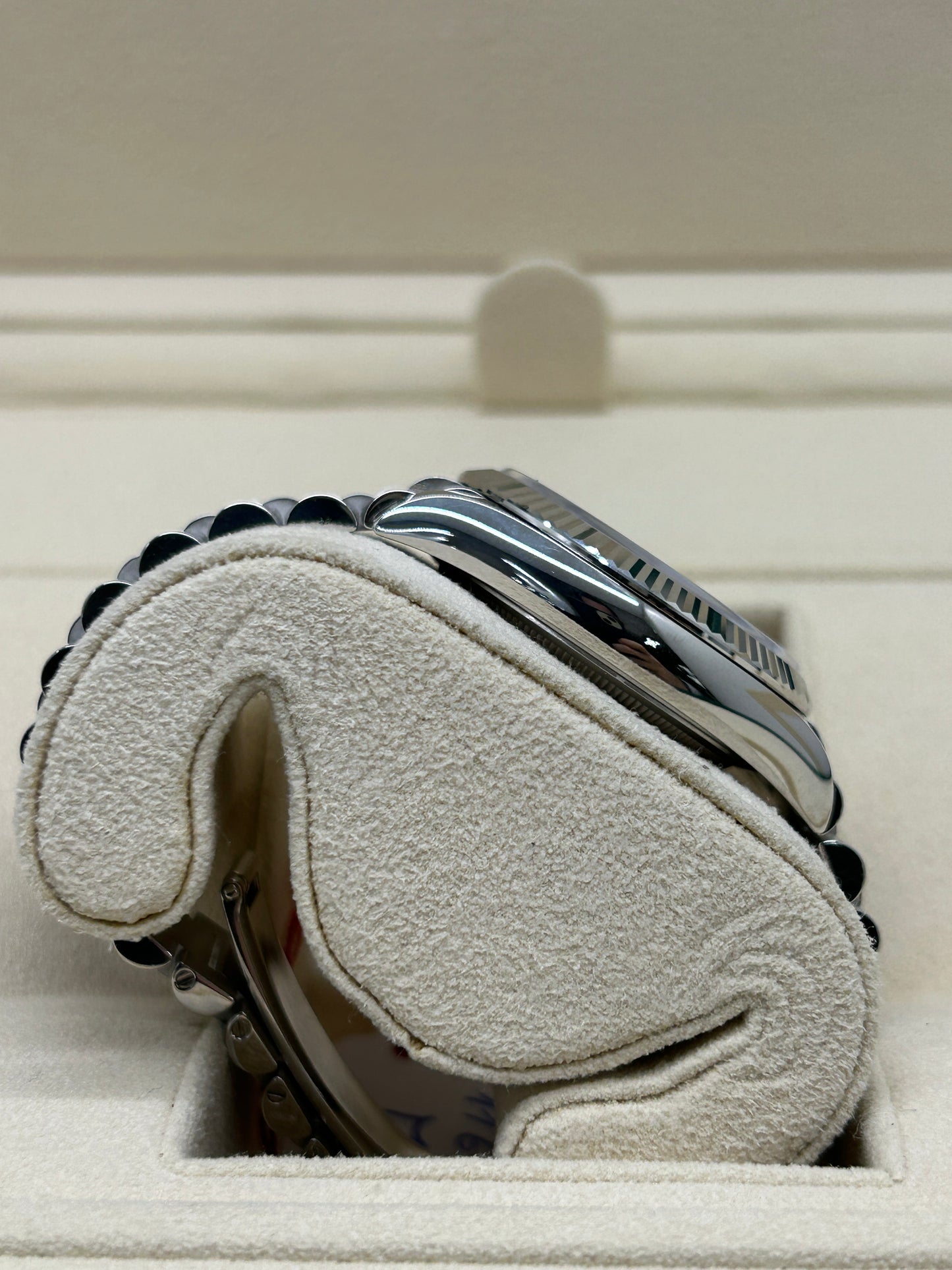 Rolex Day Date - Platinum - Mop and Diamond Dial - Ref 128236 - Year 2022