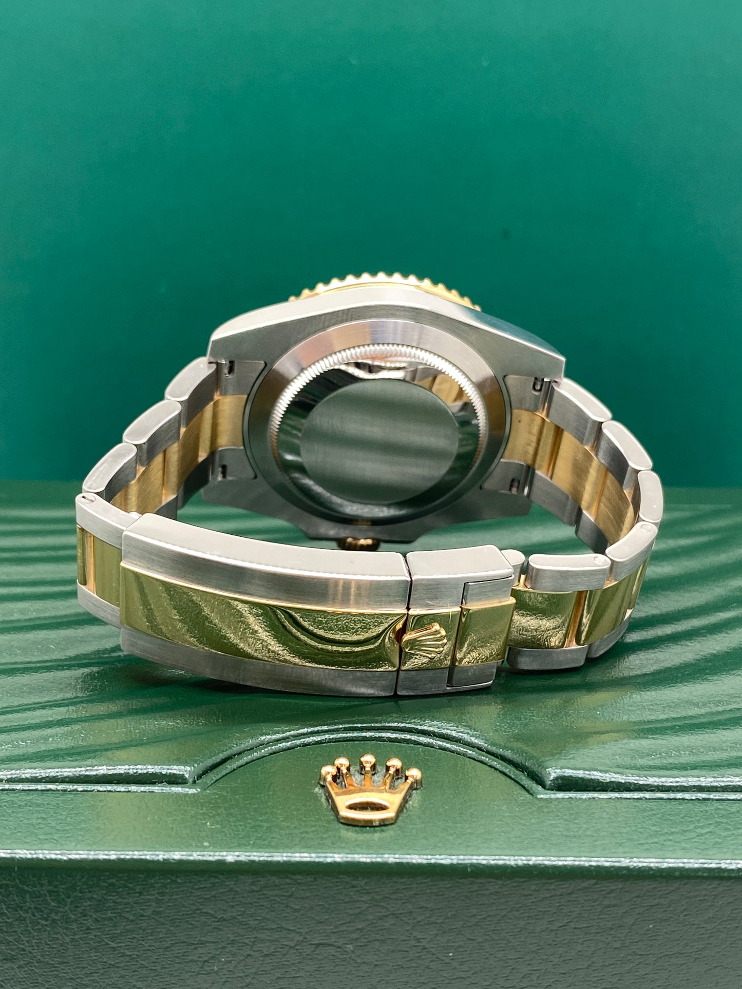 Rolex Submariner Date - 18Kt Yellow Gold - Black Dial - Ref 116613LN - Year 2014