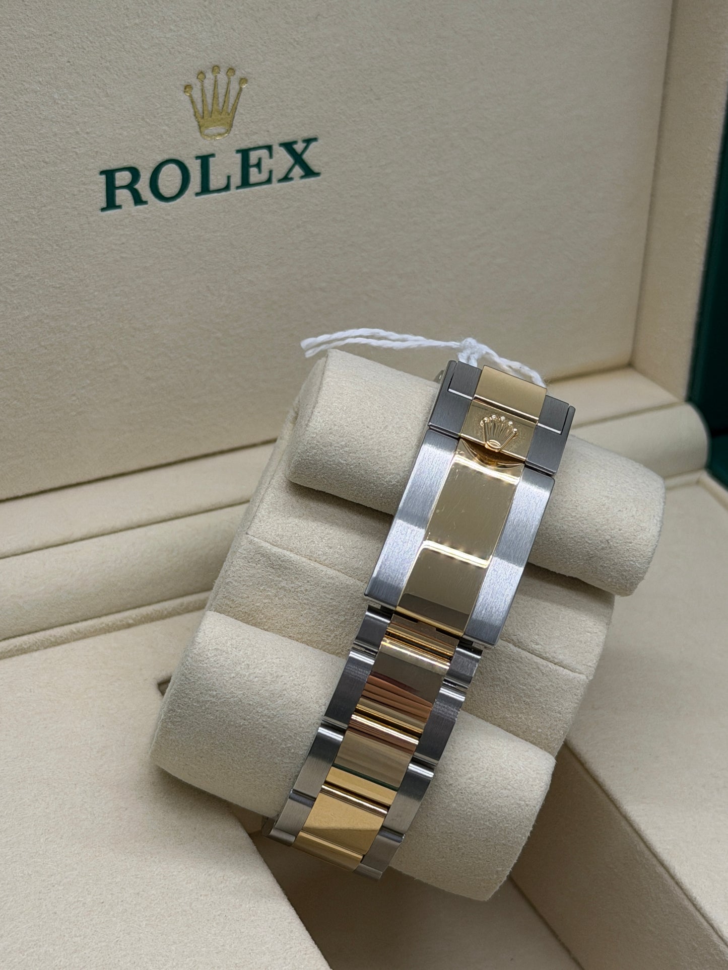 Rolex Daytona - 18Kt Yellow Gold - Black Dial - Ref 126503 - New 2026