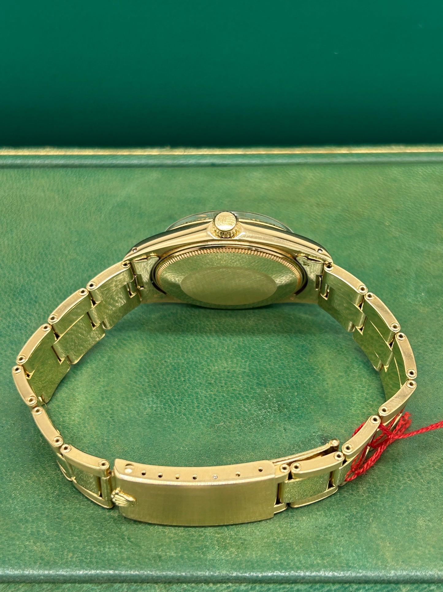 Rolex Oyster Perpetual Date 34mm - 18kt Yellow Gold - White Dial - Ref. 1503 - Year 1970