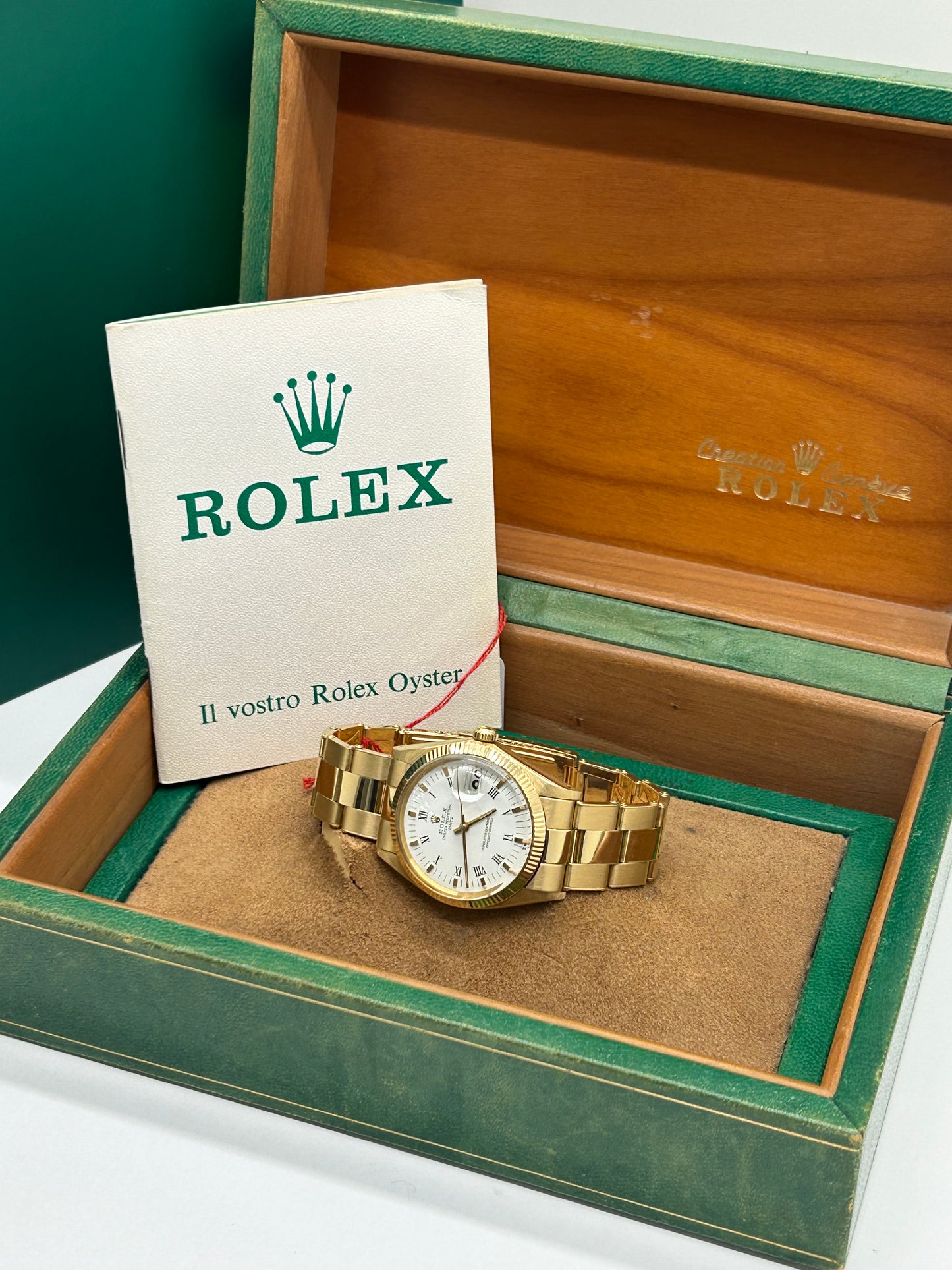 Rolex Oyster Perpetual Date 34mm - 18kt Yellow Gold - White Dial - Ref. 1503 - Year 1970