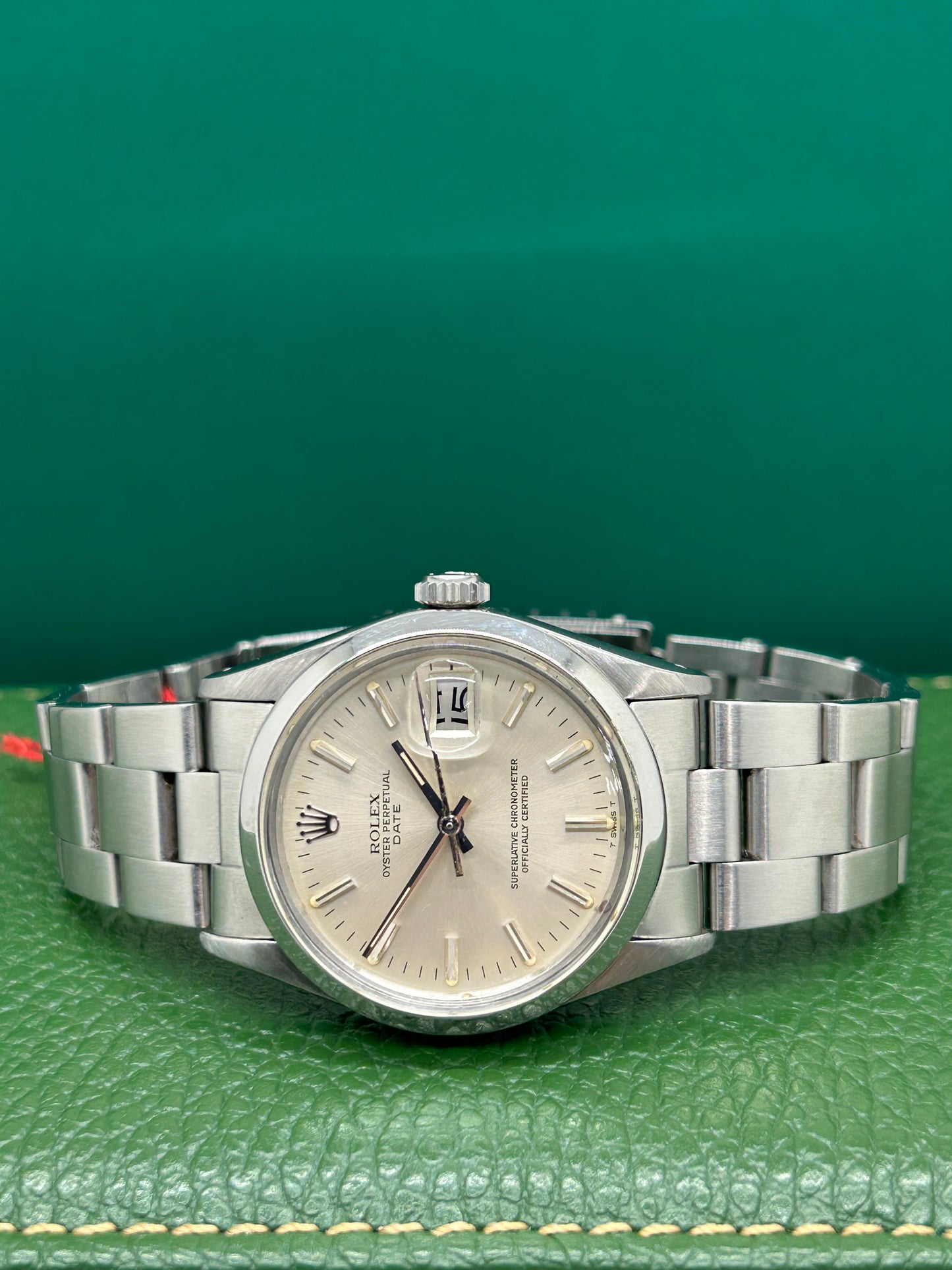Oyster Perpetual Date 34mm - Silver Dial - Ref. 15000 - Year 1981
