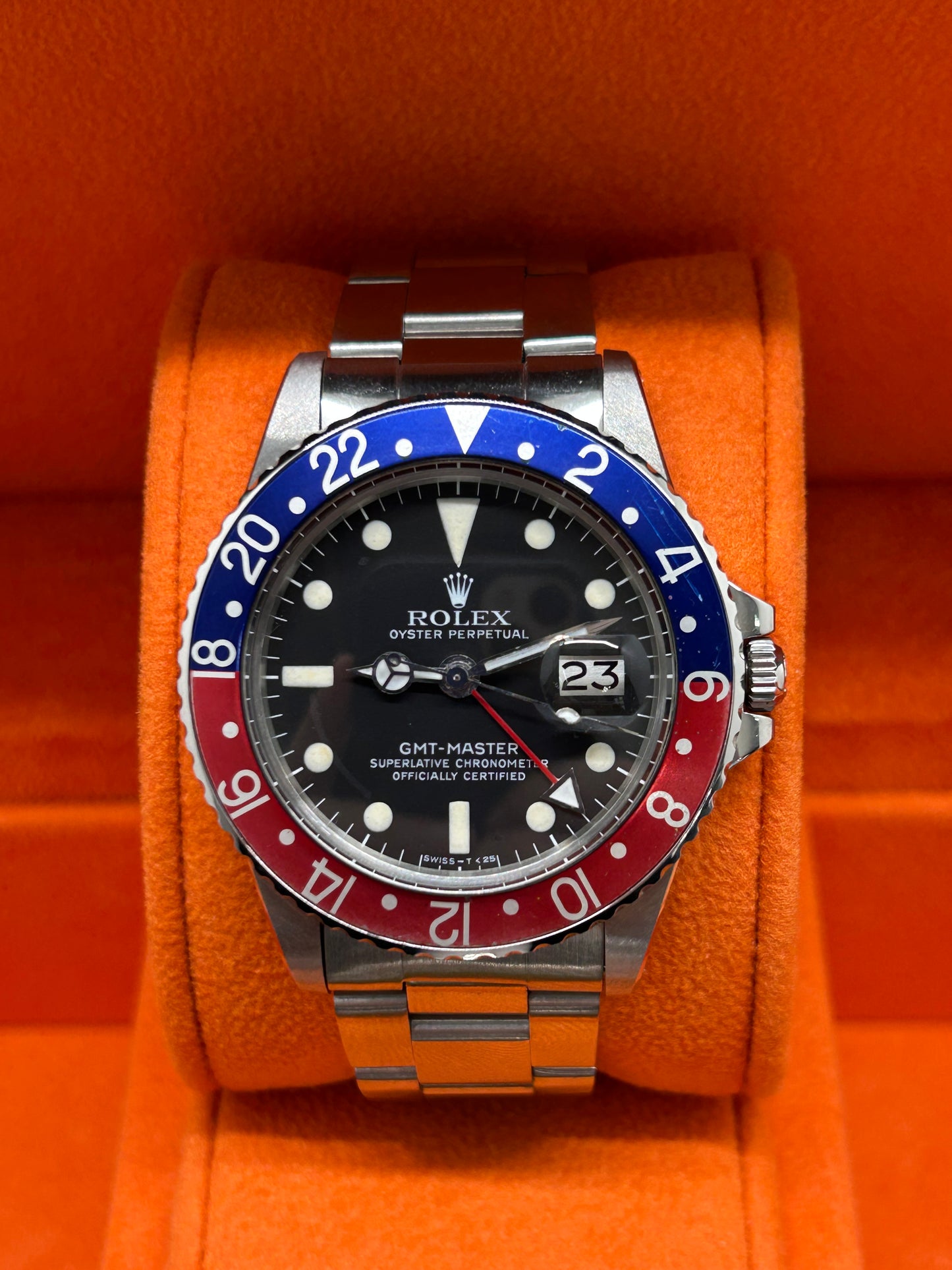 Rolex GMT-Master II - Ref.1675 - "Pepsi" Bezel - Year 1977