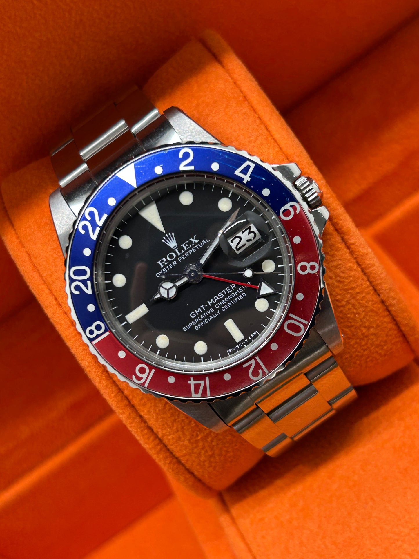 Rolex GMT-Master II - Ref.1675 - "Pepsi" Bezel - Year 1977
