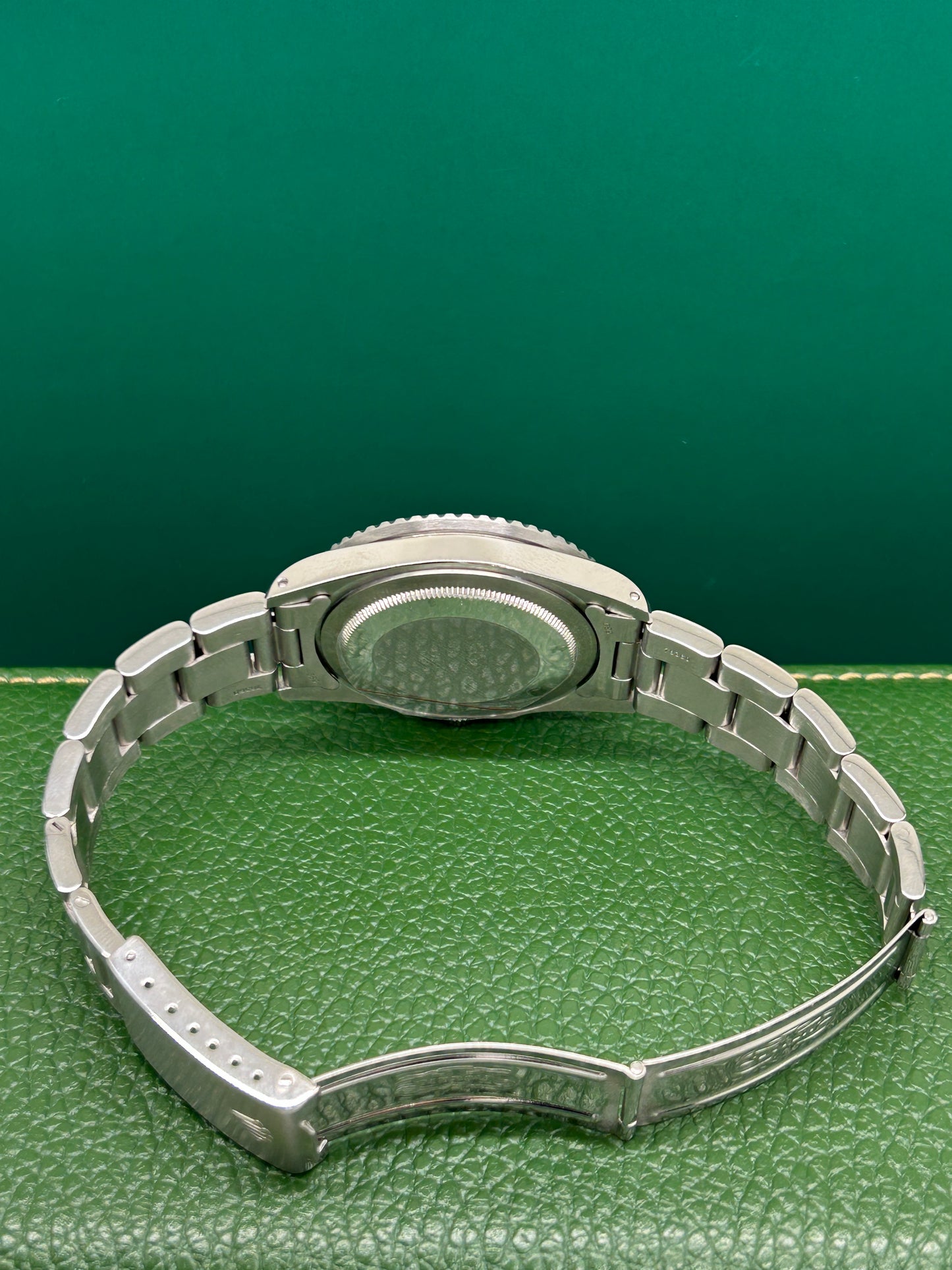 Rolex GMT-Master II - Ref.1675 - "Pepsi" Bezel - Year 1977