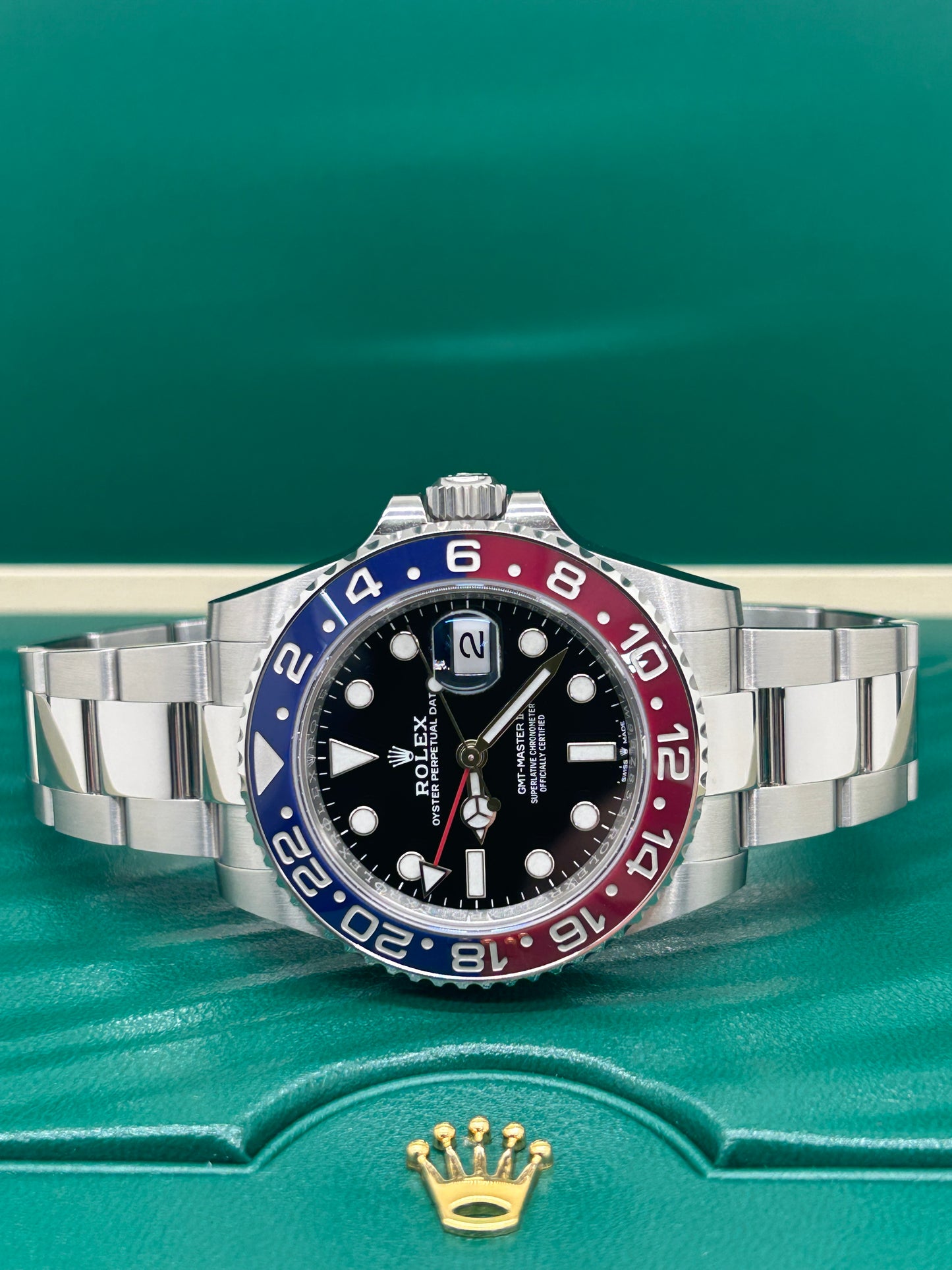 Rolex GMT-Master II - "Pepsi" - Ref 126710BLRO - Likw New - Never Polished - Year 12-2023