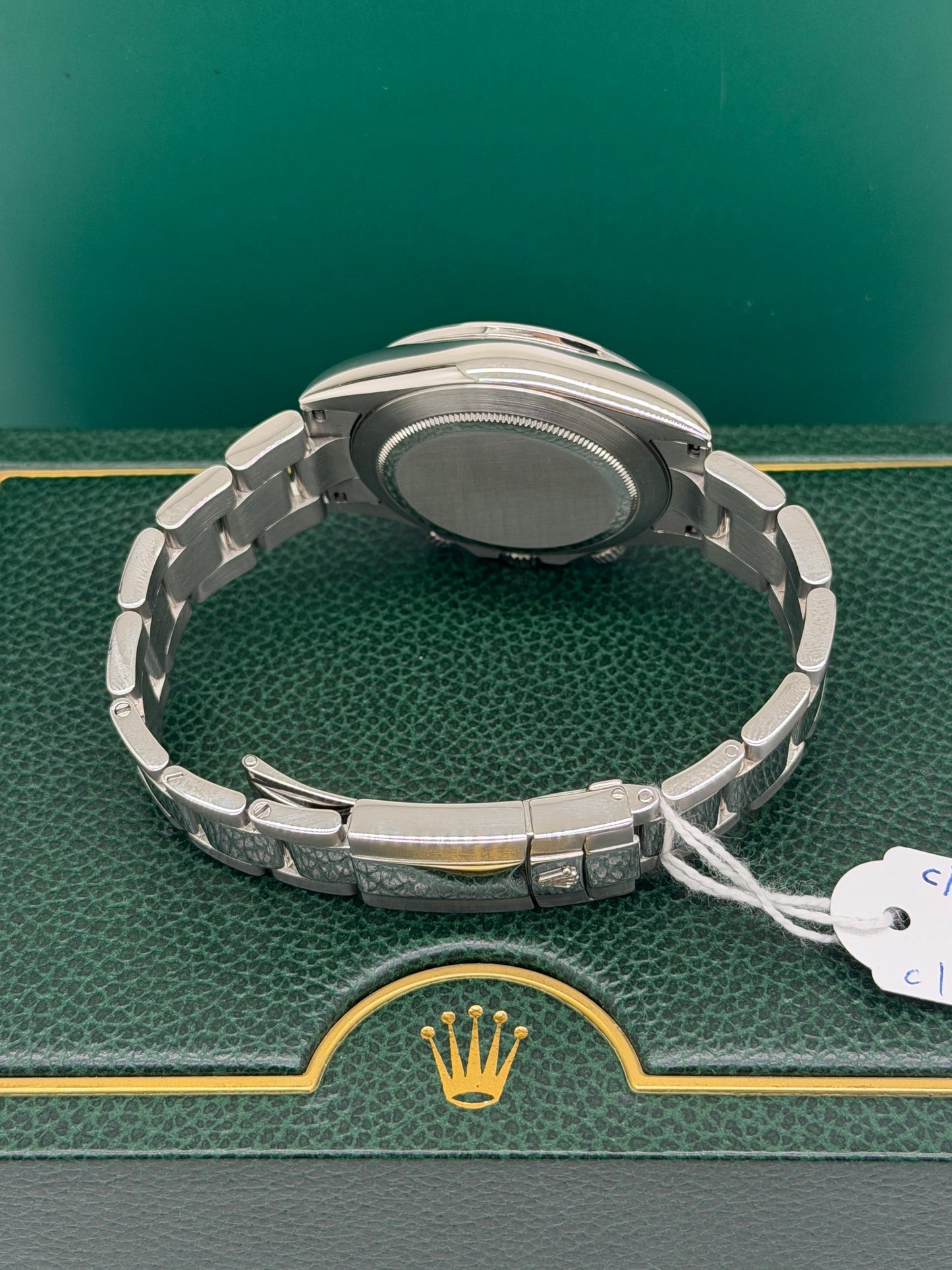 Rolex Daytona Rare Lemon Cream Dial - Ser P Ref 116520 - Year 2002