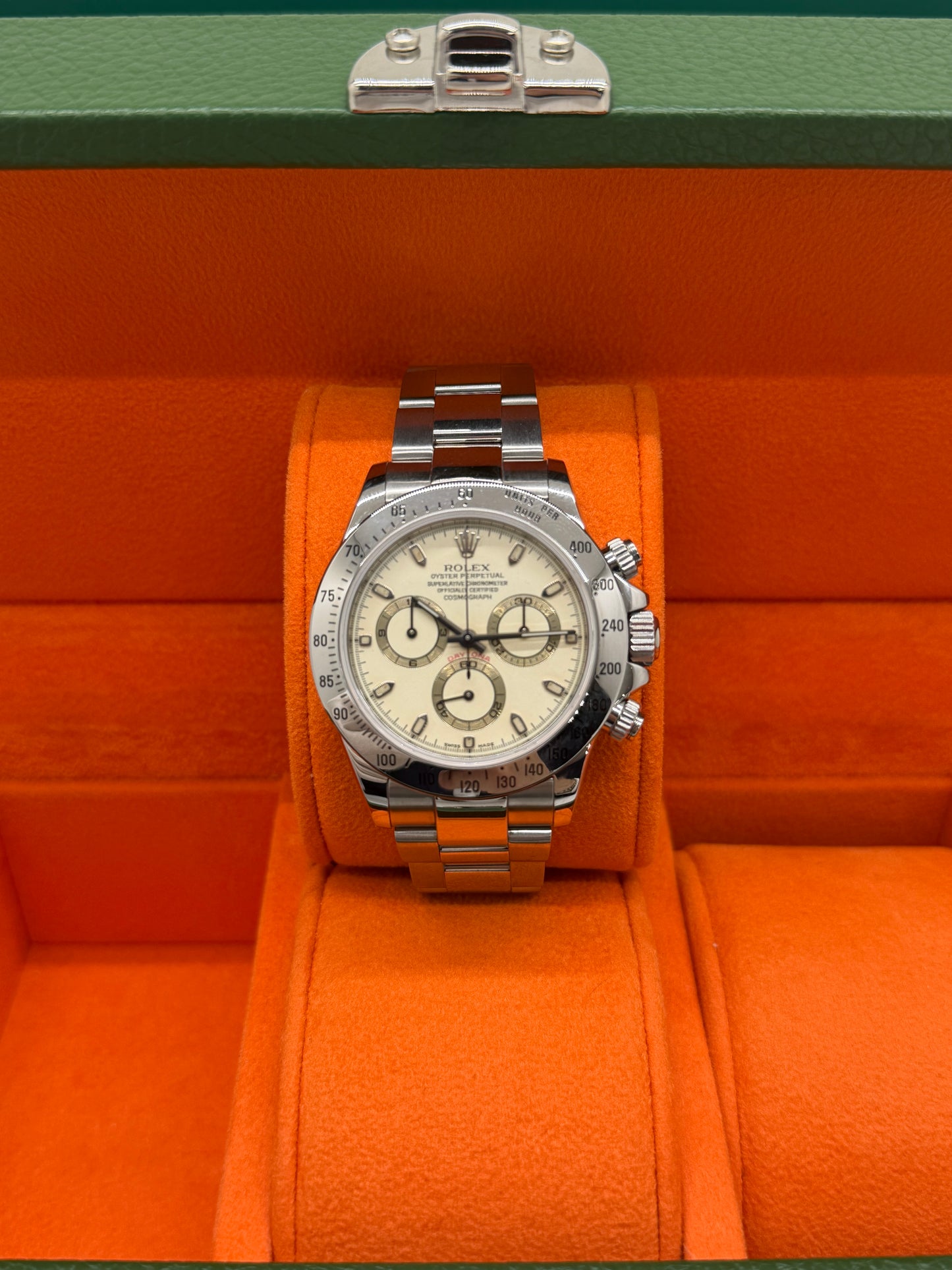 Rolex Daytona Rare Lemon Cream Dial - Ser P Ref 116520 - Year 2002