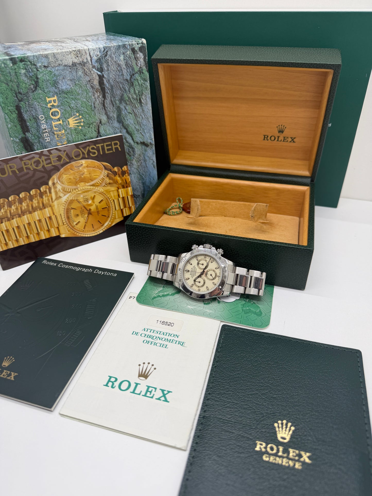 Rolex Daytona Rare Lemon Cream Dial - Ser P Ref 116520 - Year 2002