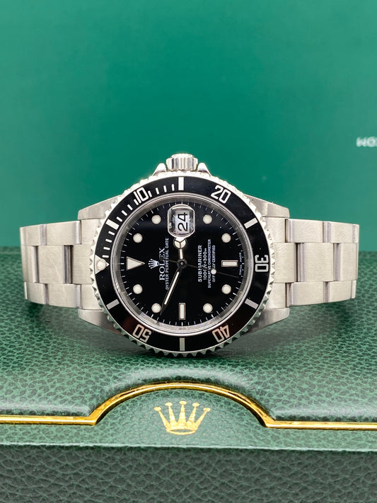 Rolex Submariner Date Ref.16610 - Year 2002