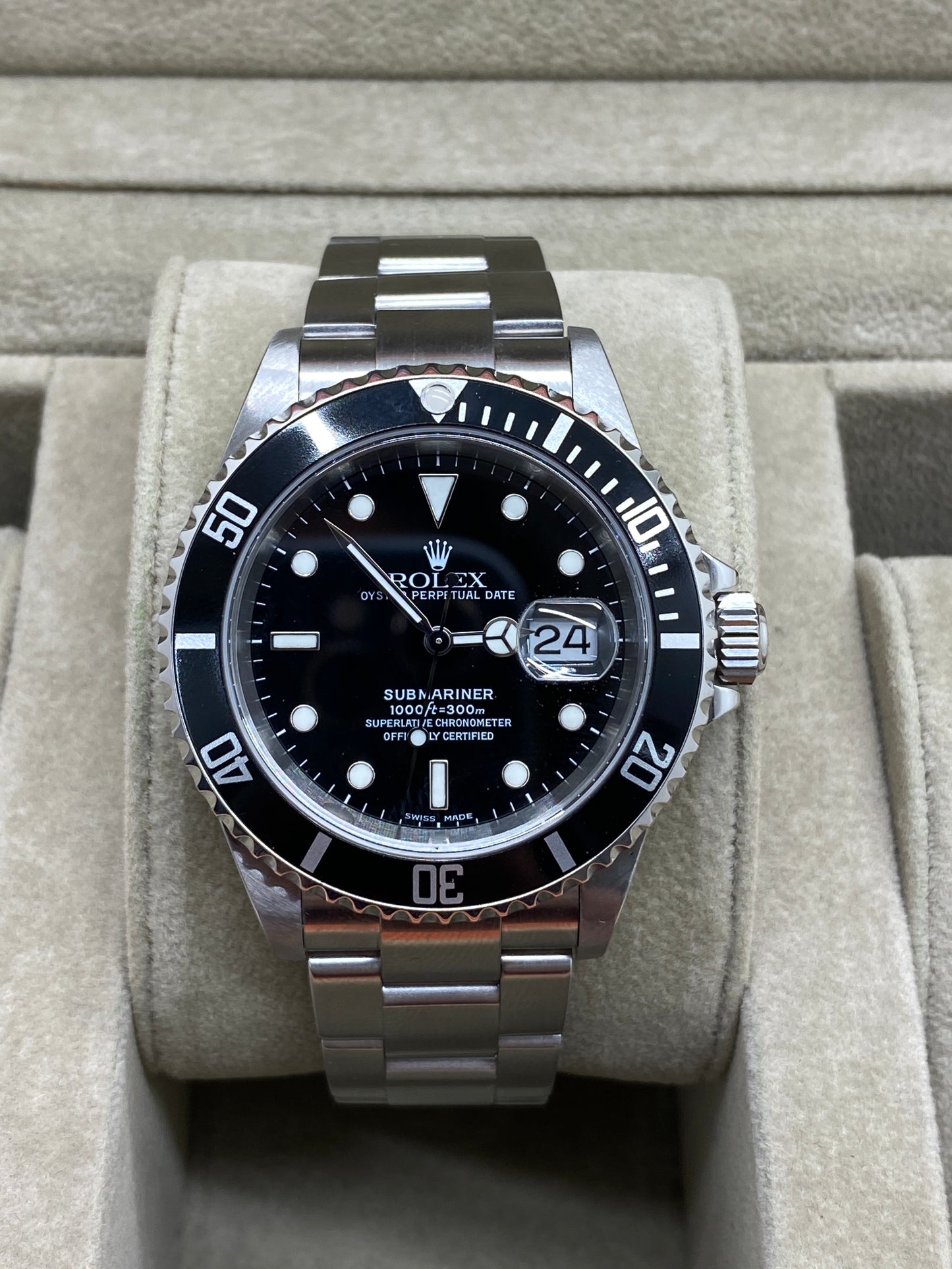 Rolex Submariner Date Ref.16610 - Year 2002