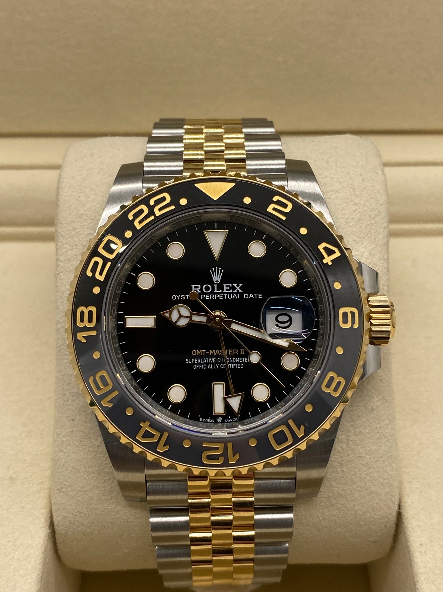 Rolex GMT-Master II - 18Kt Yellow Godl & Steel - Ref 126713GRNR - Year 2024
