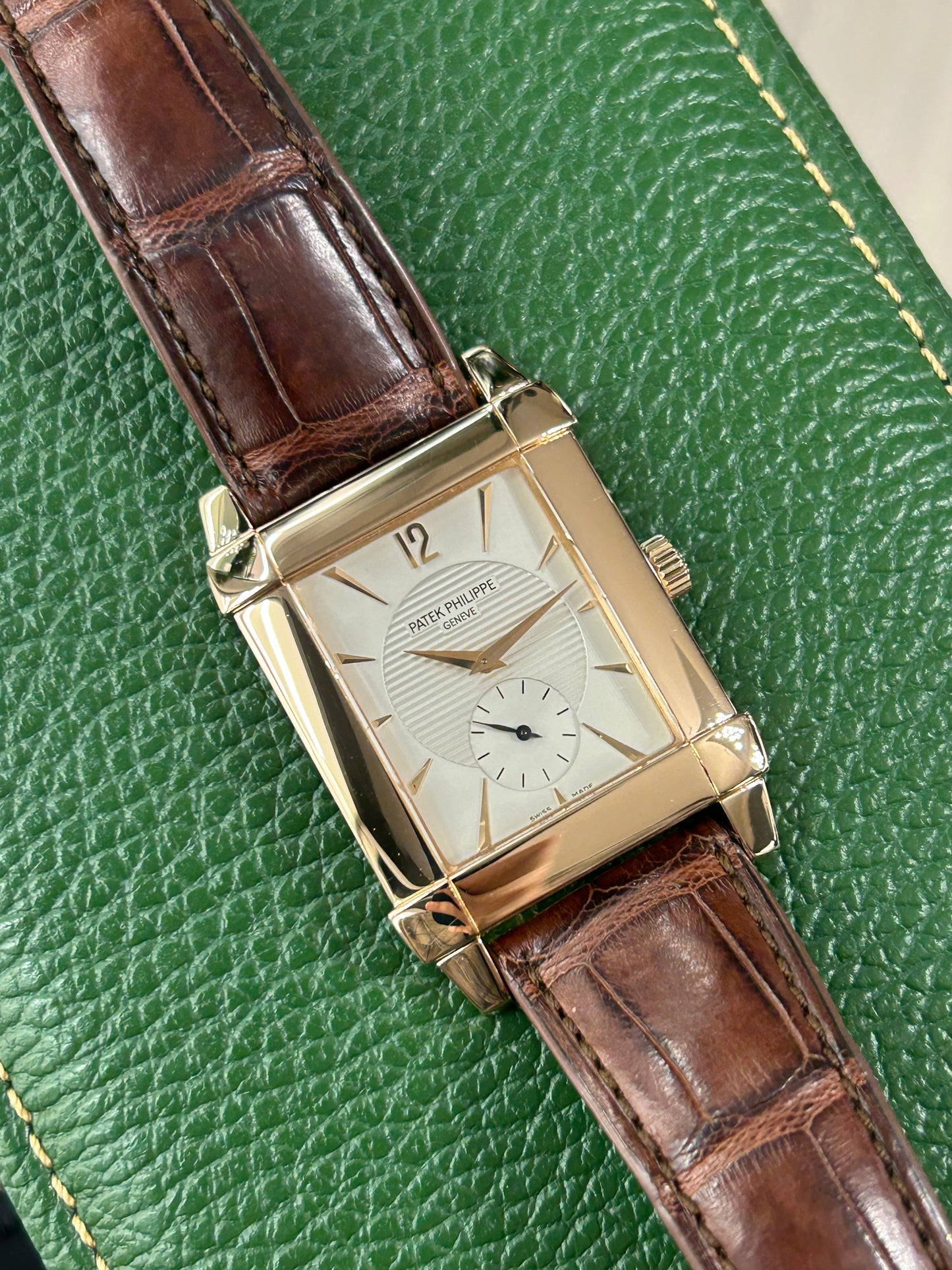 Patek Philippe Gondolo 30mm - 18kt Rose Gold - Ref. 5111R-001 - Official Extract