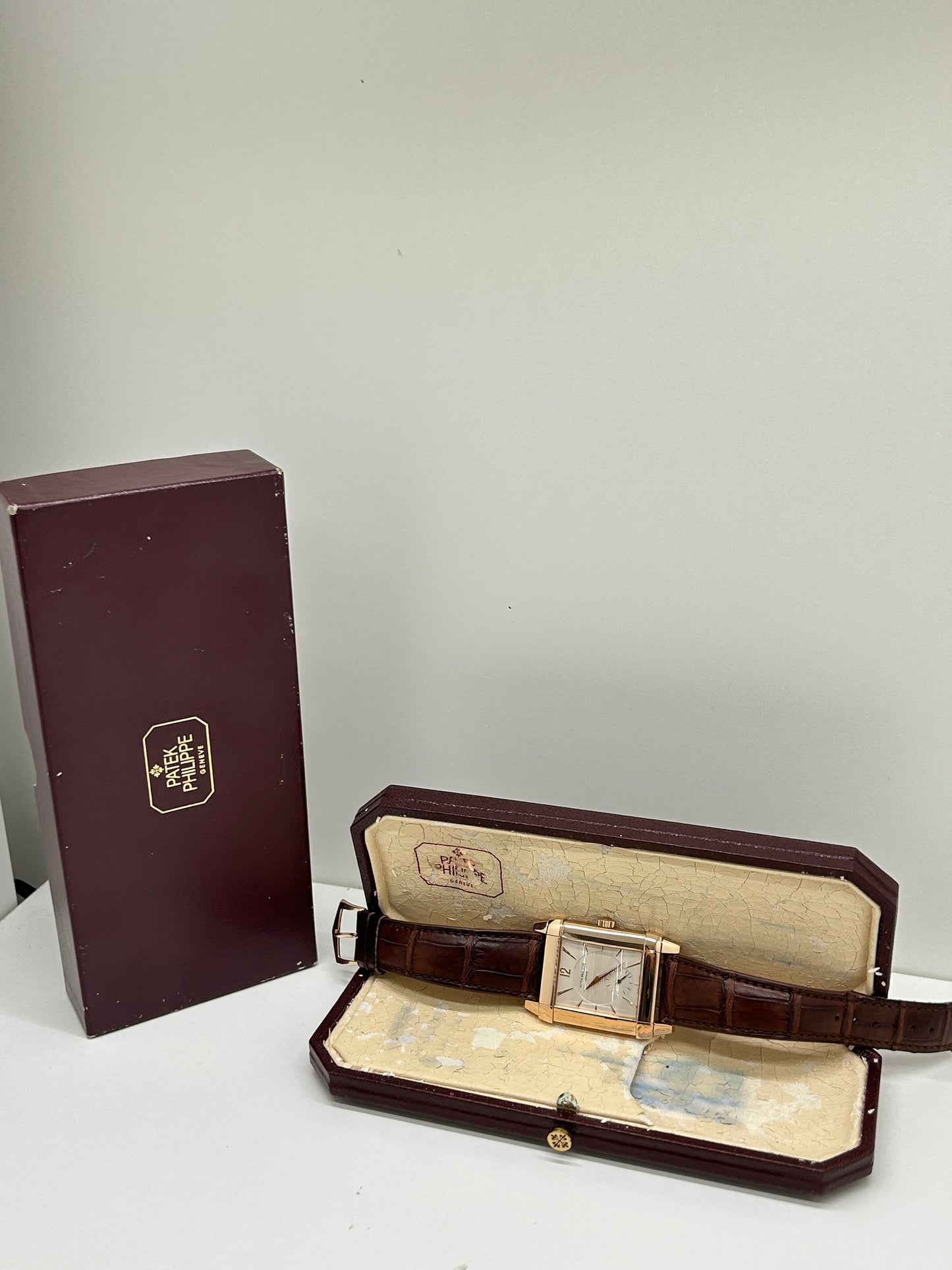 Patek Philippe Gondolo 30mm - 18kt Rose Gold - Ref. 5111R-001 - Official Extract