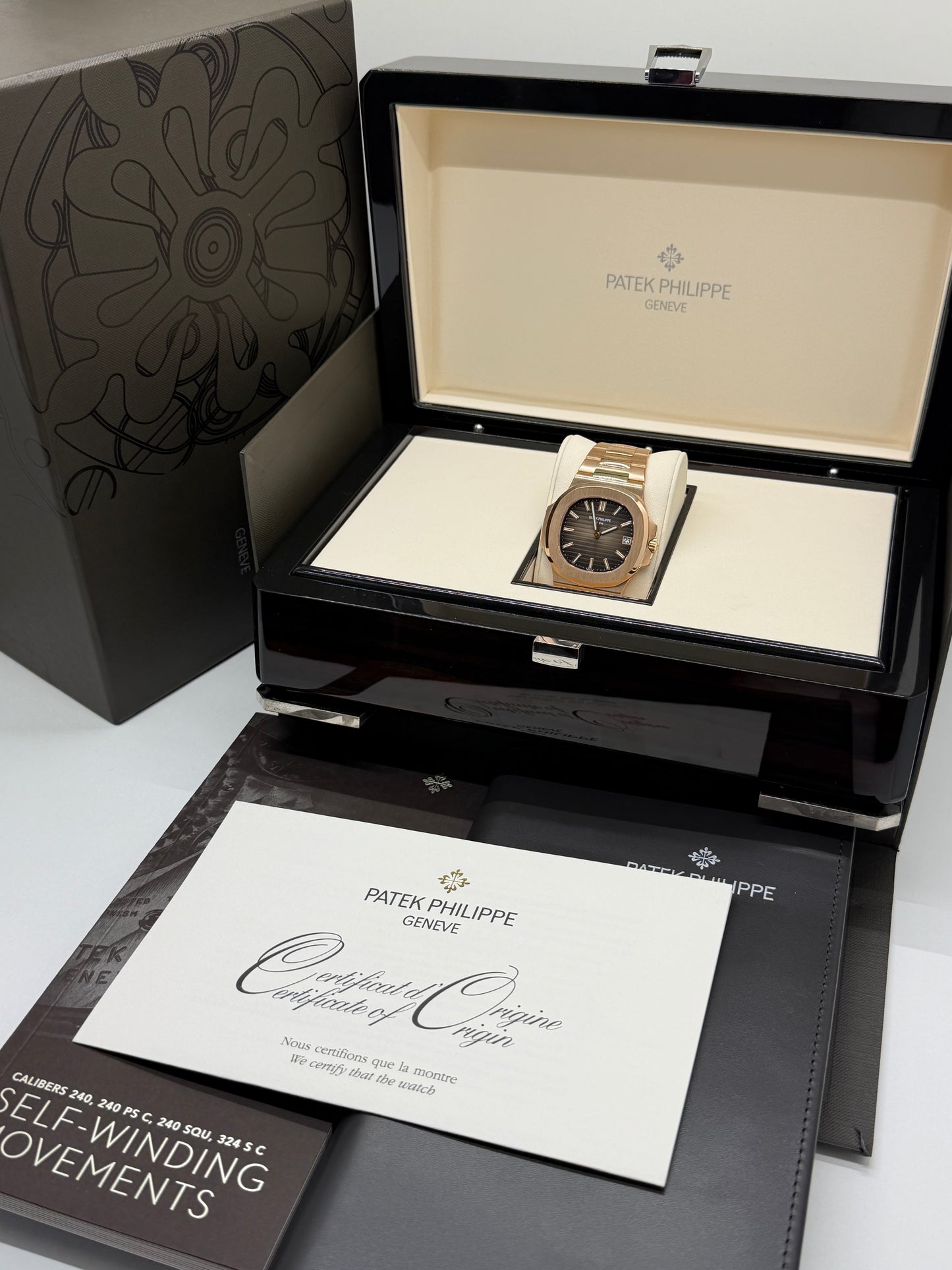 Patek Philippe Nautilus 18Kt Rose Gold & Chocolate Dial - Ref 5711/1R-001 - Ref 2016