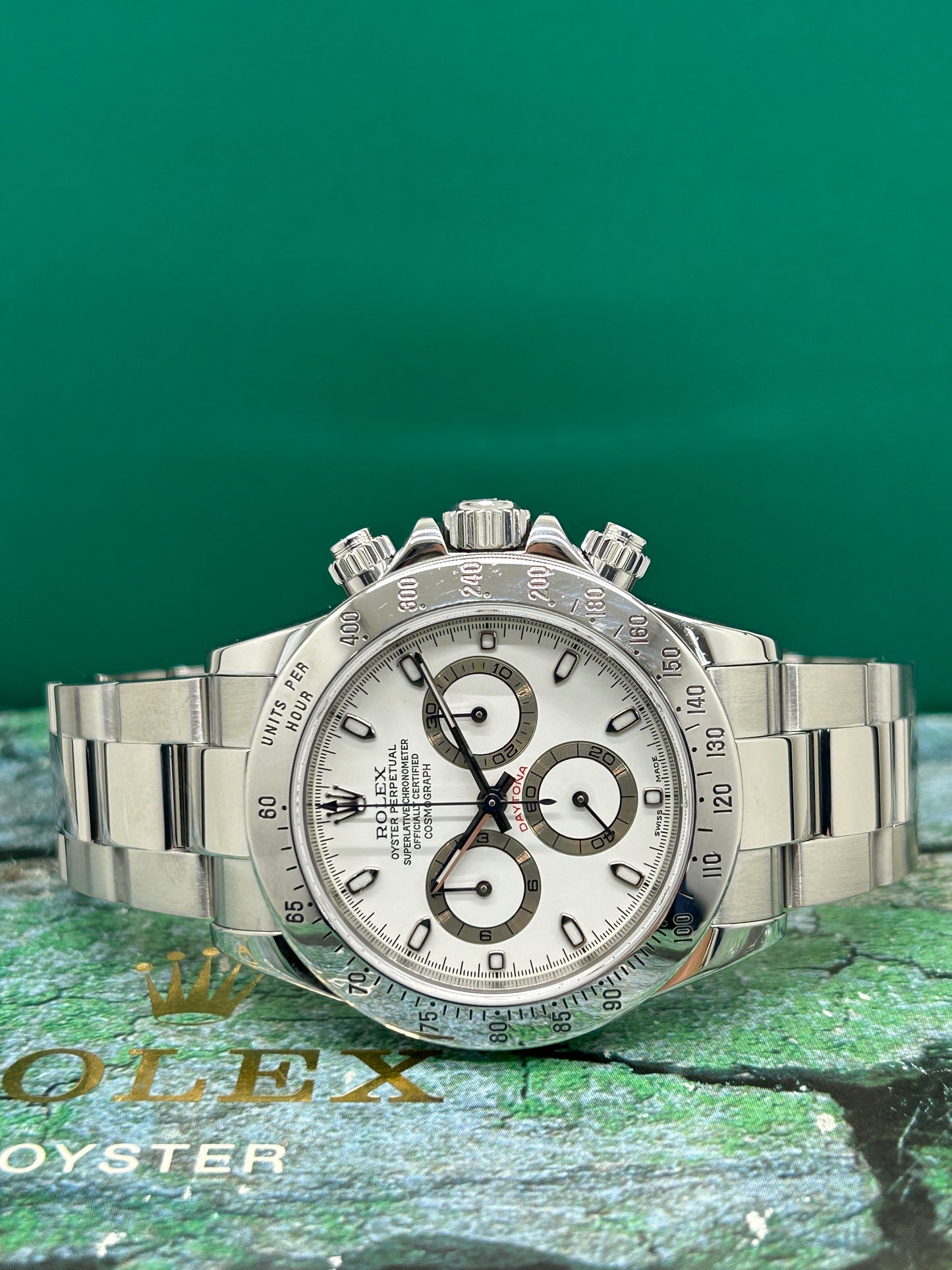 Rolex Daytona Cream Dial - P Serial  - Ref 116520 - Year 2002