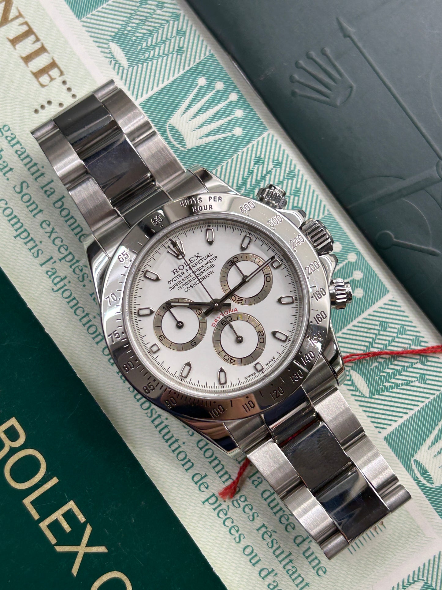 Rolex Daytona Cream Dial - P Serial  - Ref 116520 - Year 2002