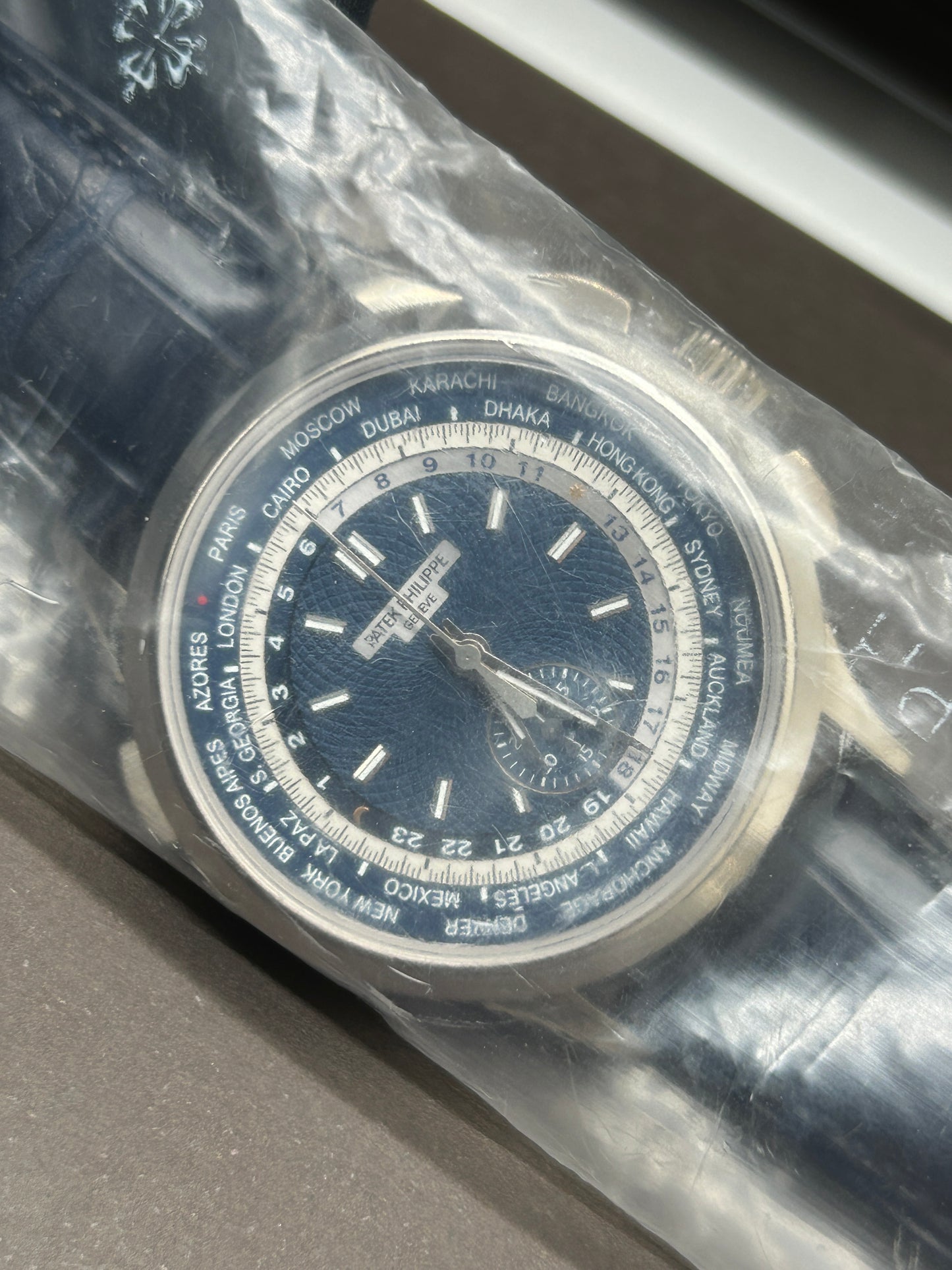 Patek Philippe - World Time Chronograph (Unworn, Factory Sealed) - White Gold - Ref.5930G-001 - Blue Dial - Year 2017