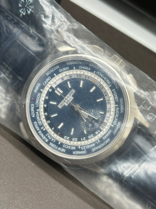 Patek Philippe - World Time Chronograph (Unworn, Factory Sealed) - White Gold - Ref.5930G-001 - Blue Dial - Year 2017