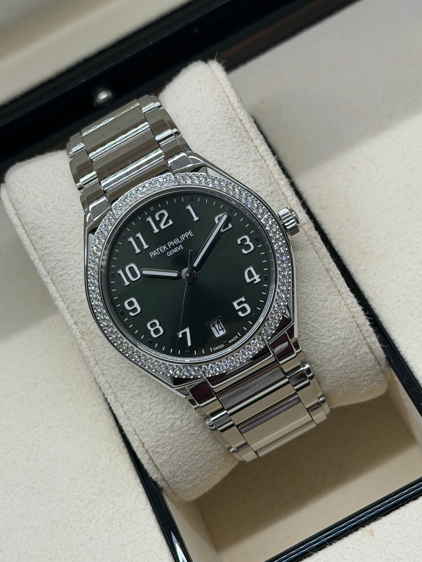 Patek Philippe Twenty~4 Automatic Green Dial - Diamond Bezel - New Year 2026