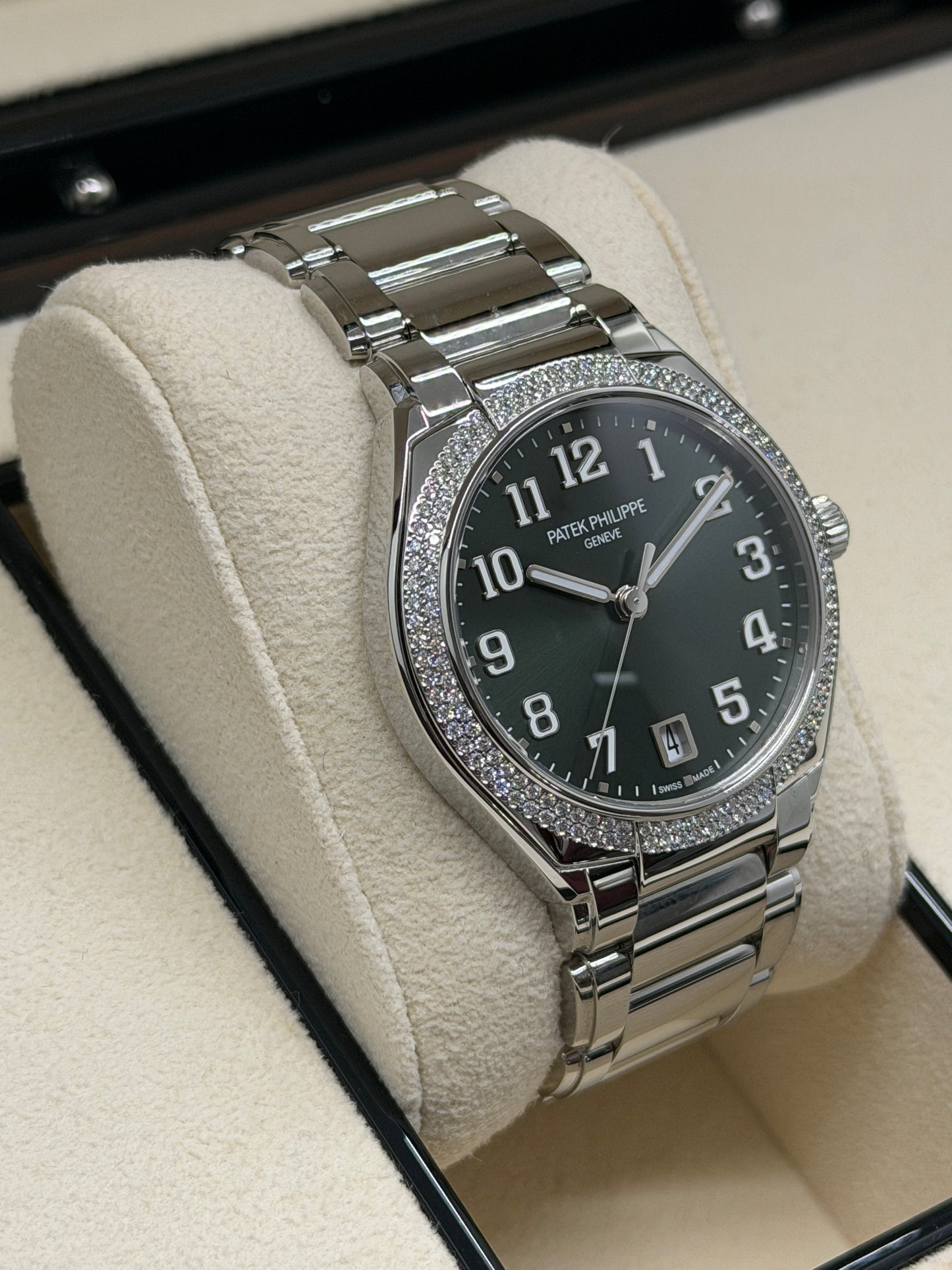 Patek Philippe Twenty~4 Automatic Green Dial - Diamond Bezel - New Year 2026
