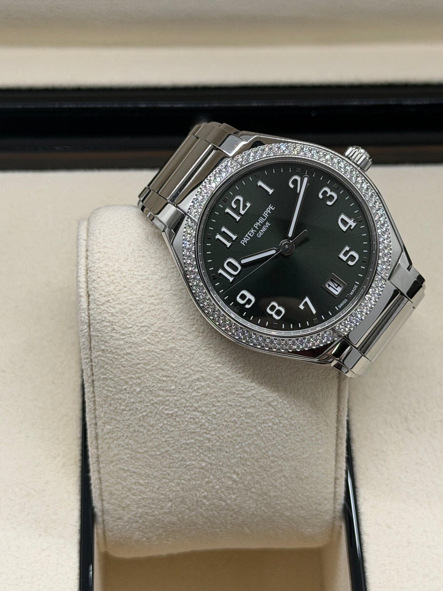 Patek Philippe Twenty~4 Automatic Green Dial - Diamond Bezel - New Year 2026