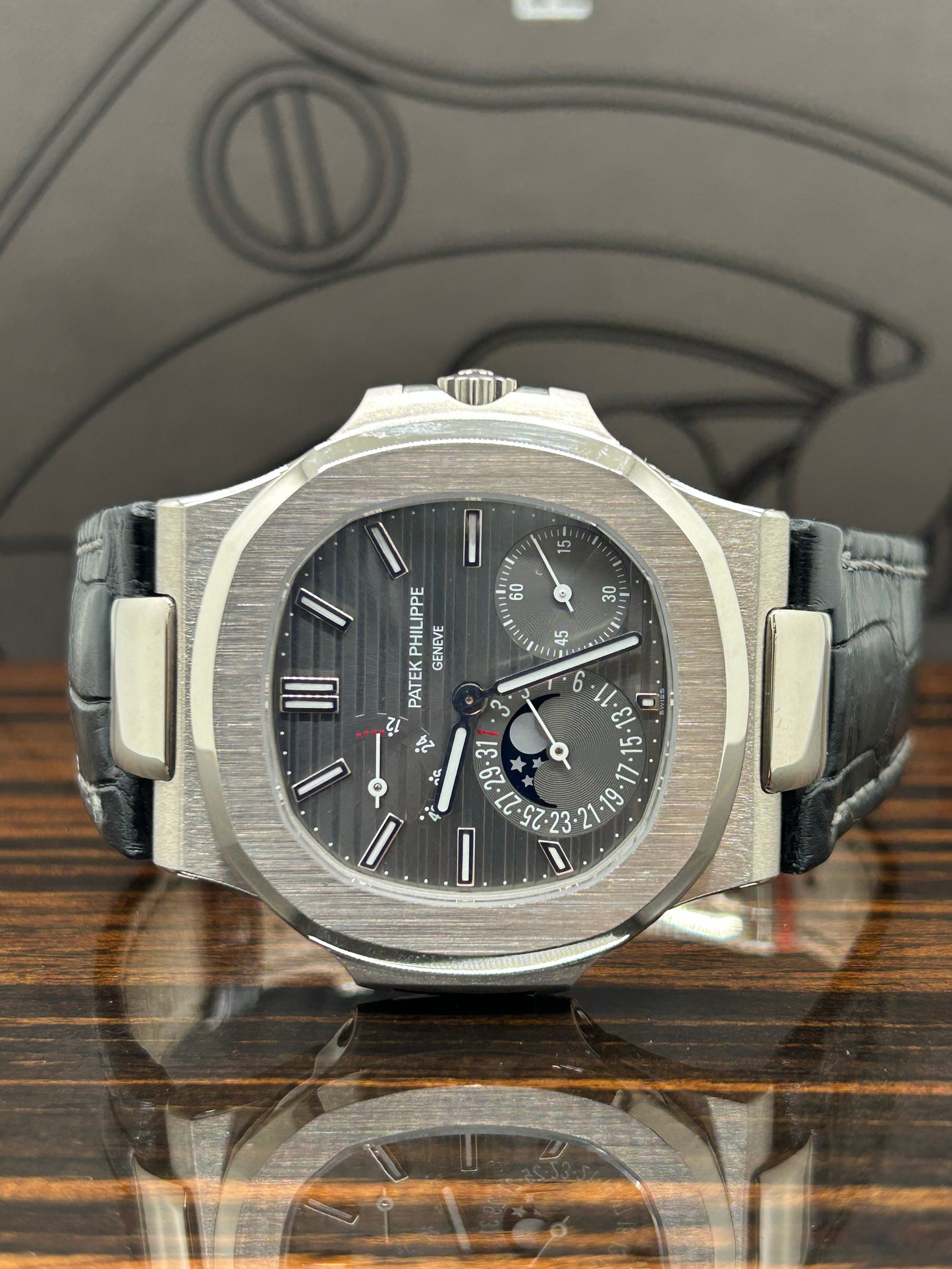 Patek Philippe Nautilus 5712G-001 - 18Kt White Gold Year 2008
