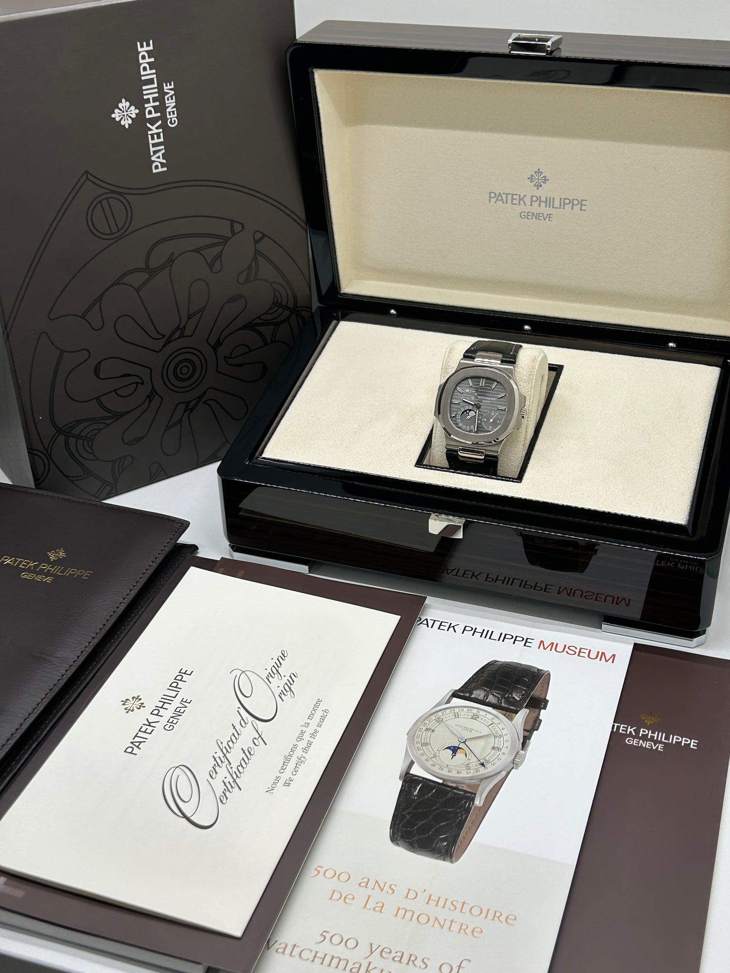 Patek Philippe Nautilus 5712G-001 - 18Kt White Gold Year 2008