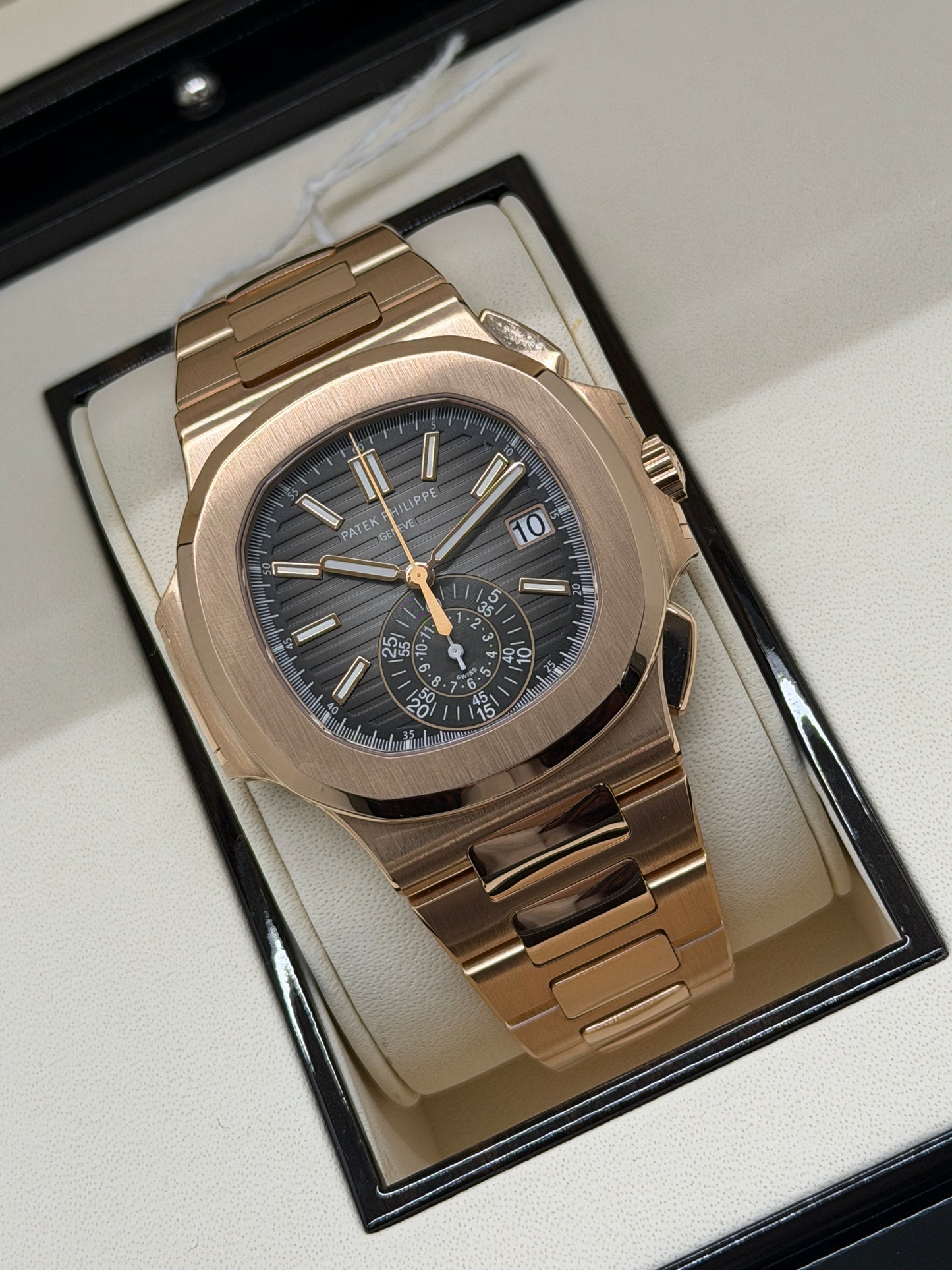 Patek Philippe Nautilus - Ref 5980/1R-001 - Rose Gold - Year 2016