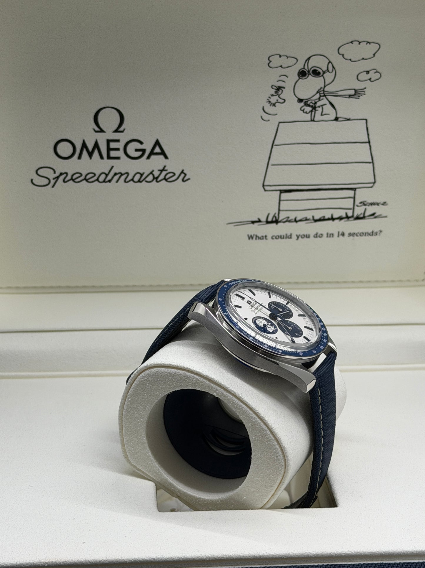 Omega Speedmaster Professional Moonwatch 'Silver Snoopy Award' - New 2026 310.32.42.50.02.001