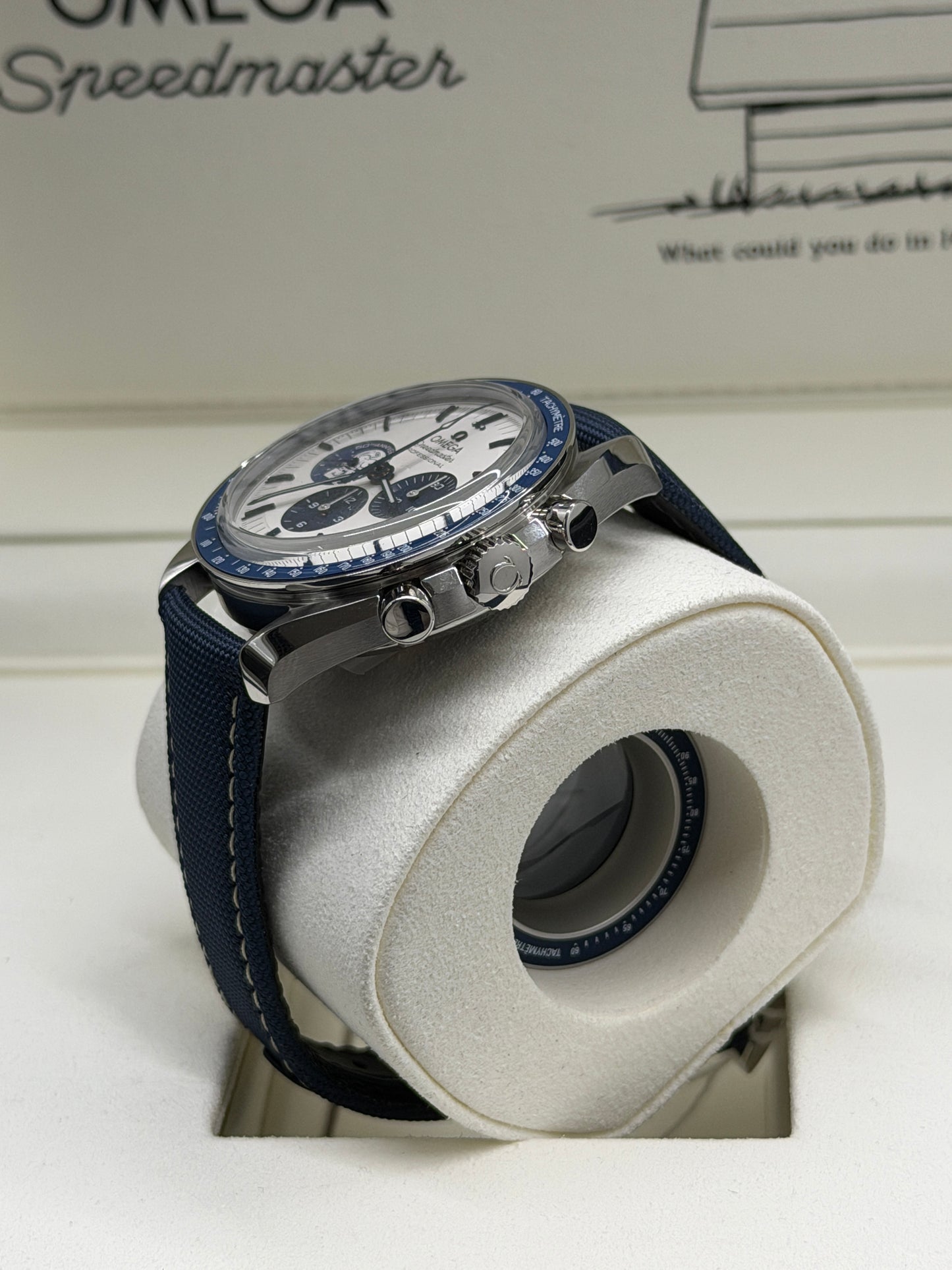 Omega Speedmaster Professional Moonwatch 'Silver Snoopy Award' - New 2026 310.32.42.50.02.001